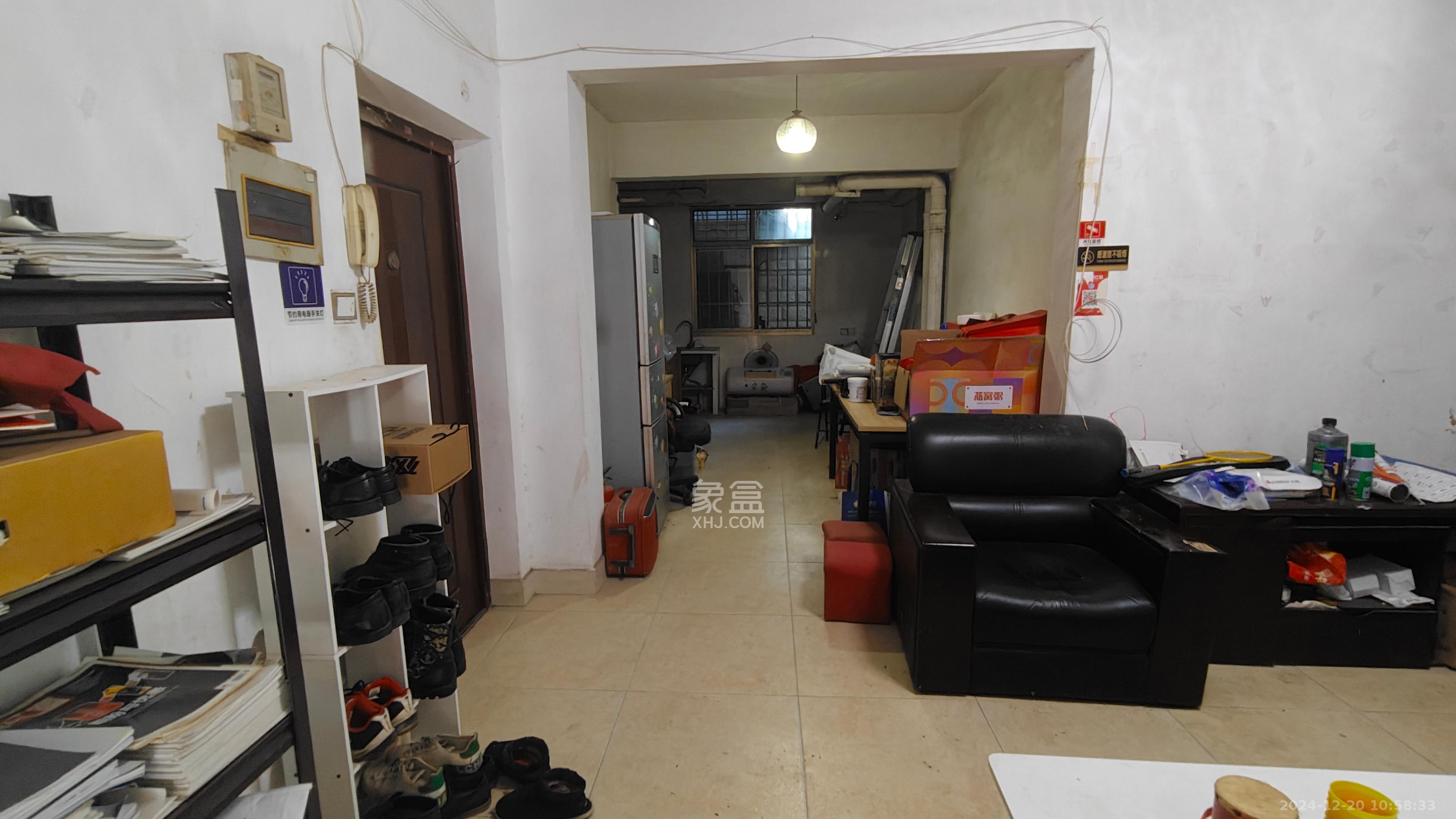 望兴景园一期 4室2厅2卫 2200.0元/月 望兴景园一期 4室2厅2卫 2200.0元/月室内图