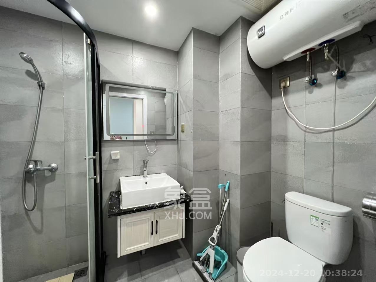 裕天国际商汇中心 1室1厅1卫 1500.0元/月 裕天国际商汇中心 1室1厅1卫 1500.0元/月室内图