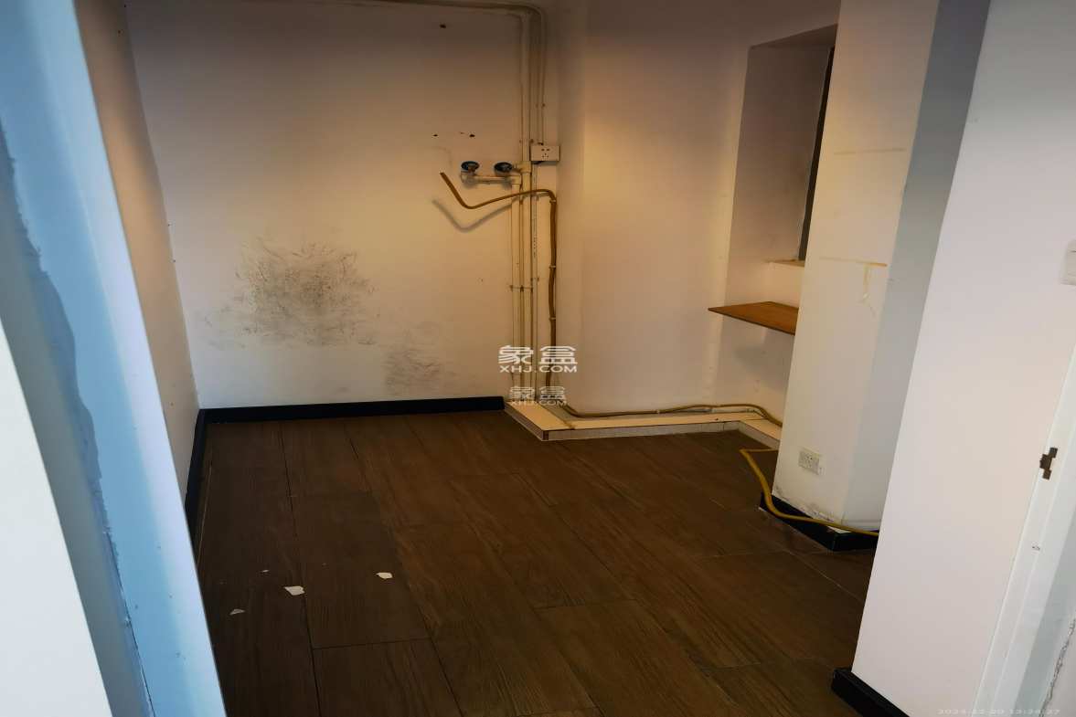 保利国际广场  2室1厅1卫    4000.0元/月 保利国际广场  2室1厅1卫    4000.0元/月室内图