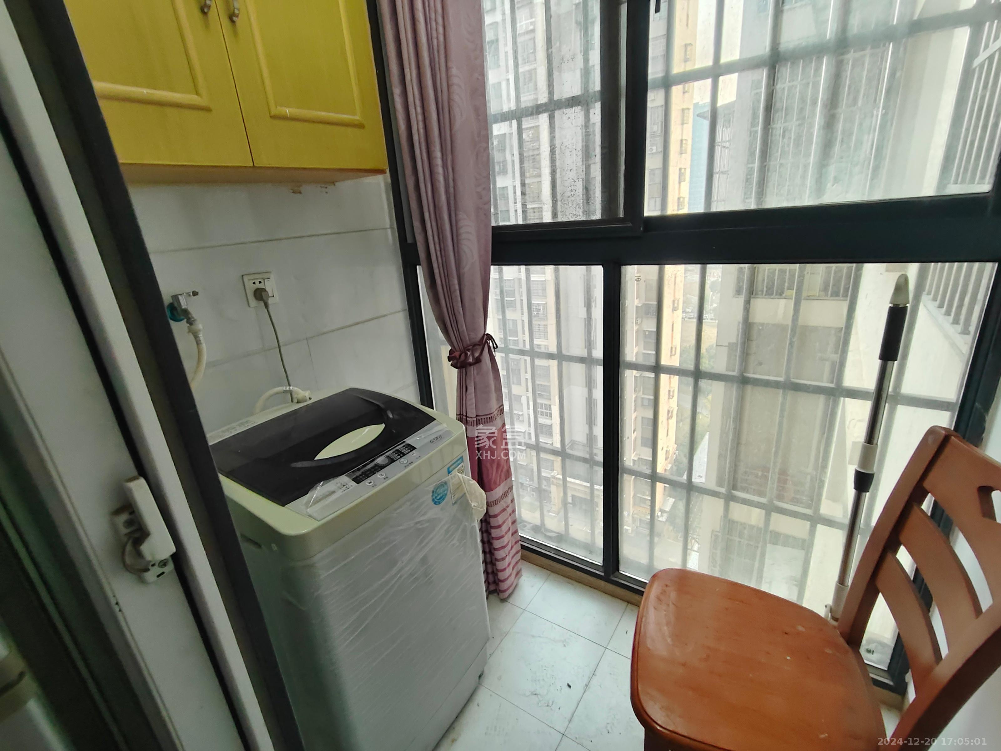 嘉顺苑 3室1厅2卫 2600.0元/月 嘉顺苑 3室1厅2卫 2600.0元/月室内图