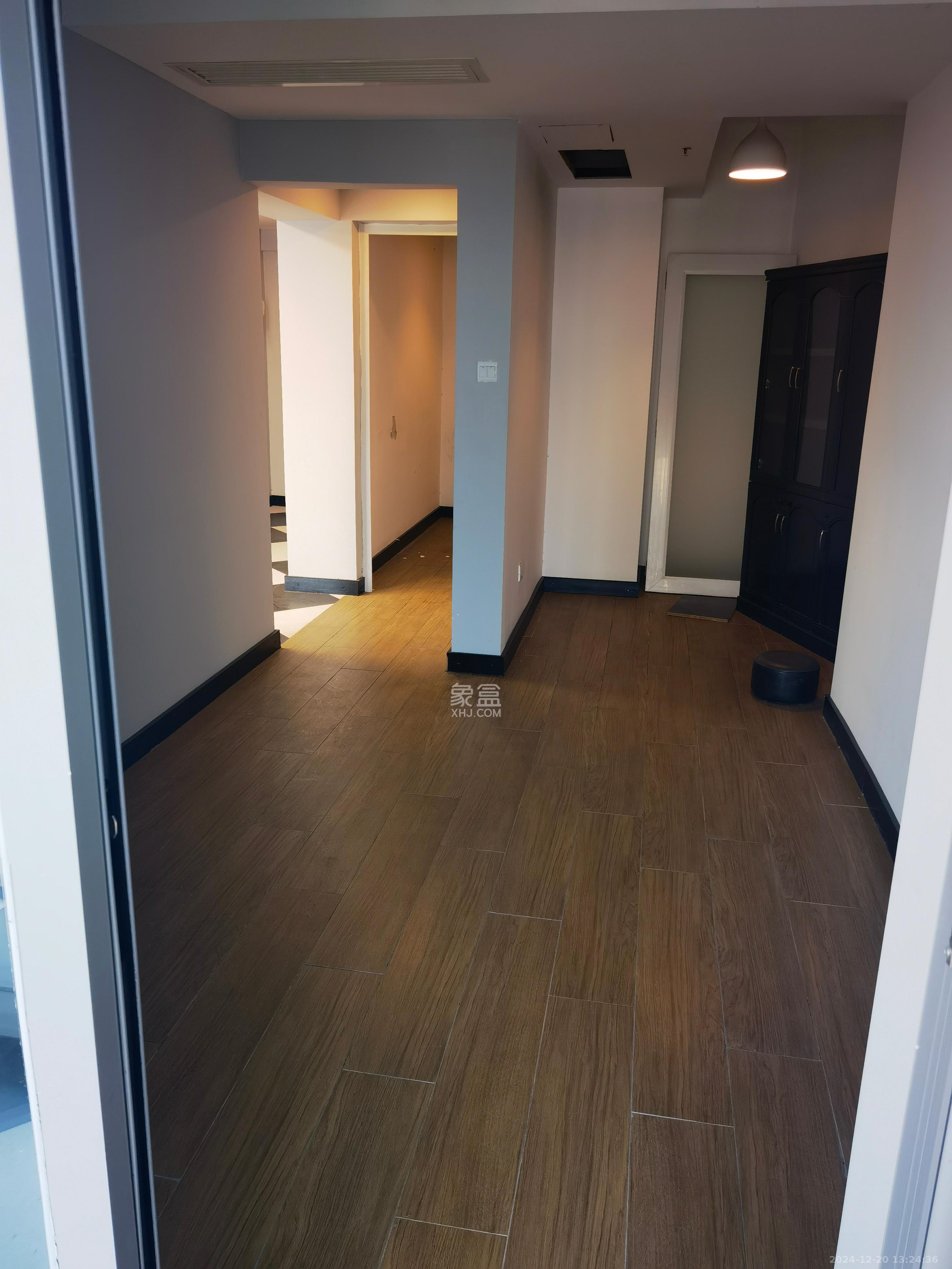 保利国际广场  2室1厅1卫    4000.0元/月 保利国际广场  2室1厅1卫    4000.0元/月室内图