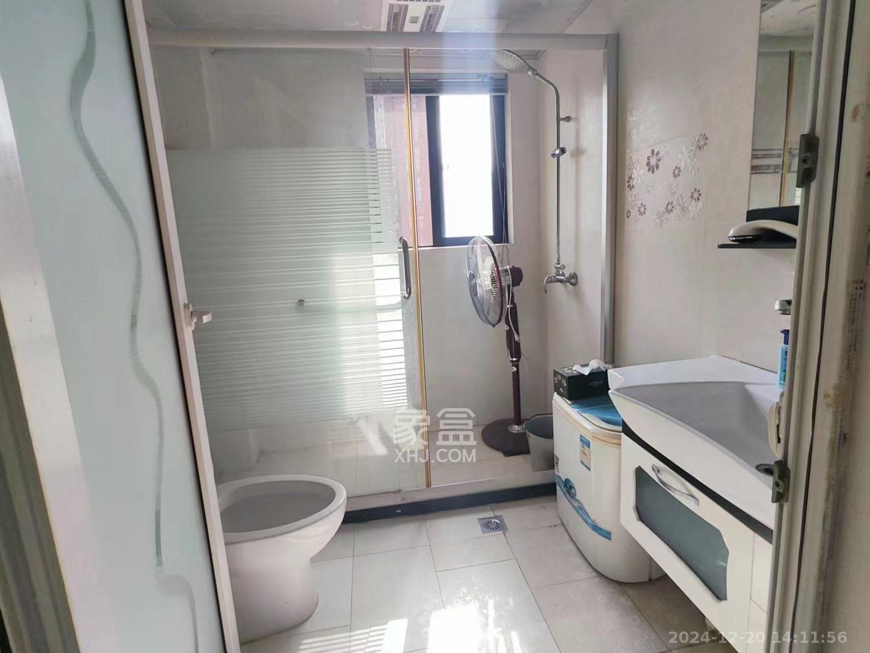 华润凤凰城一期 3室2厅2卫 1800.0元/月 华润凤凰城一期 3室2厅2卫 1800.0元/月室内图