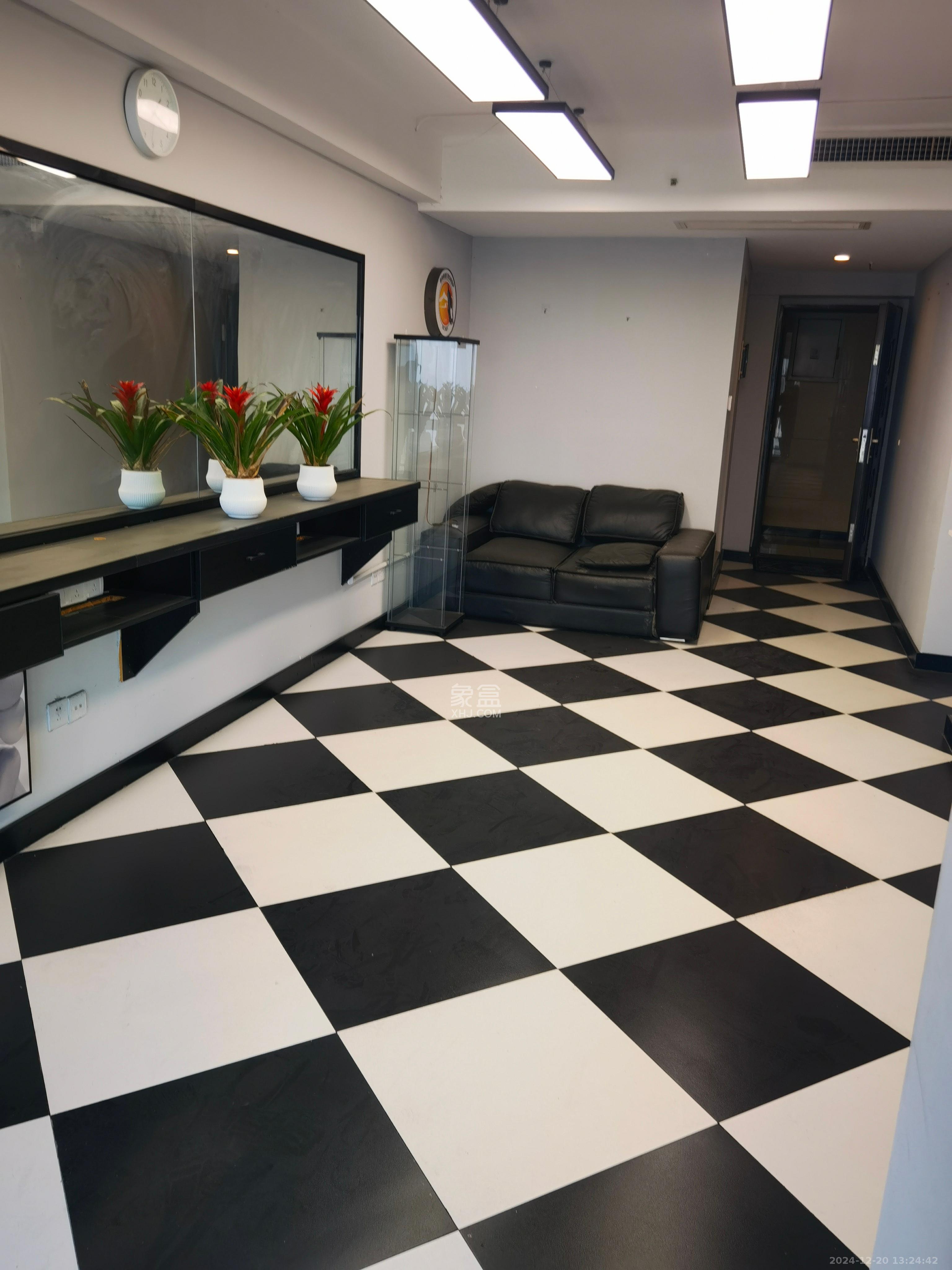 保利国际广场  2室1厅1卫    4000.0元/月 保利国际广场  2室1厅1卫    4000.0元/月室内图