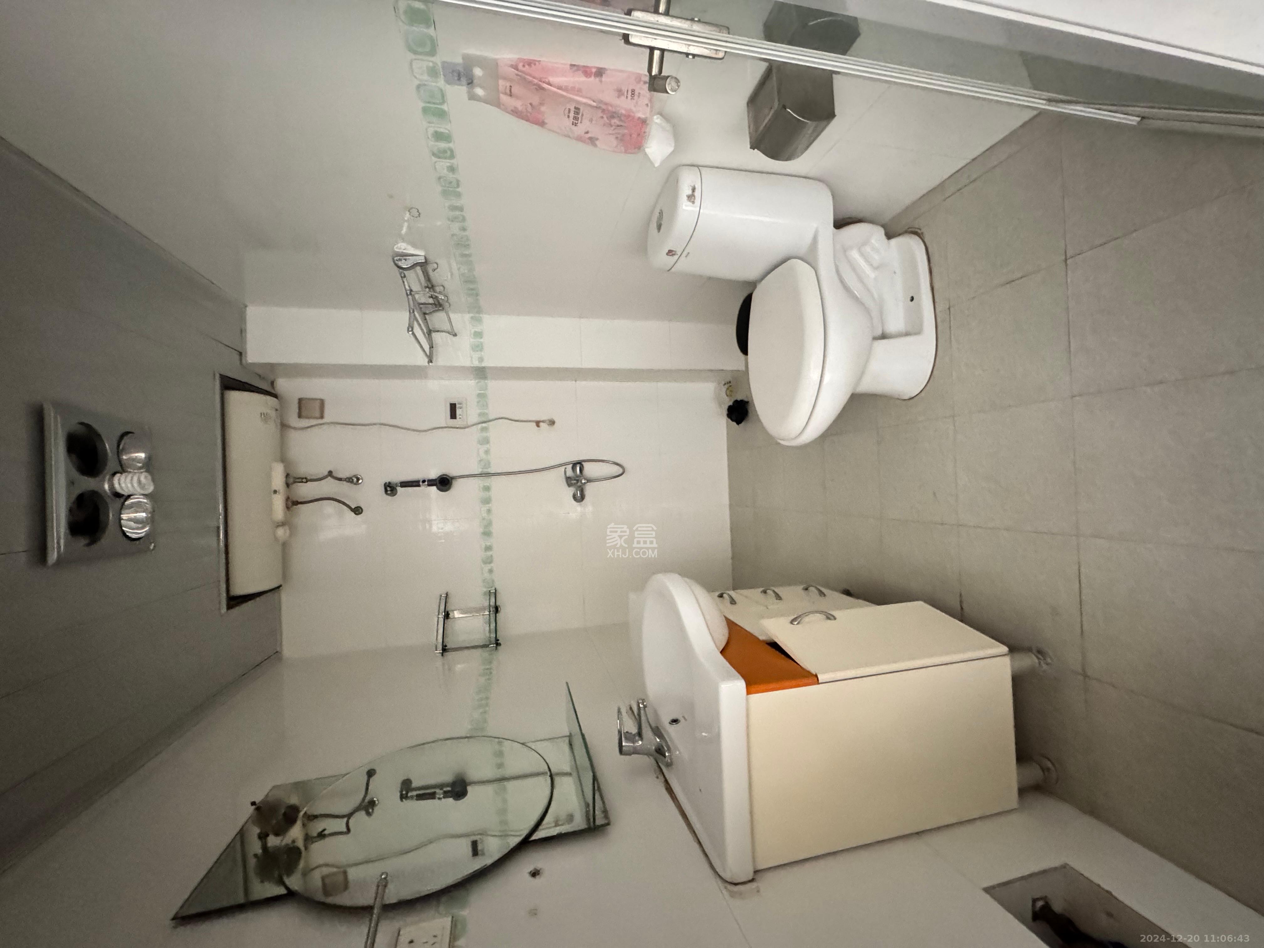 水木兰庭  1室2厅2卫   2100.00元/月室内图