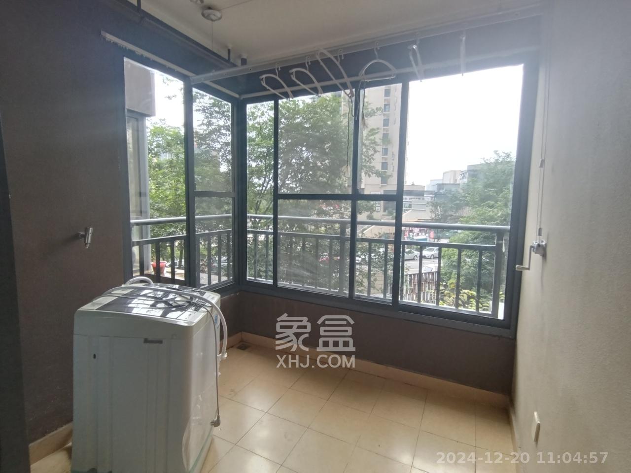 万科魅力之城  3室2厅2卫   2600.00元/月室内图