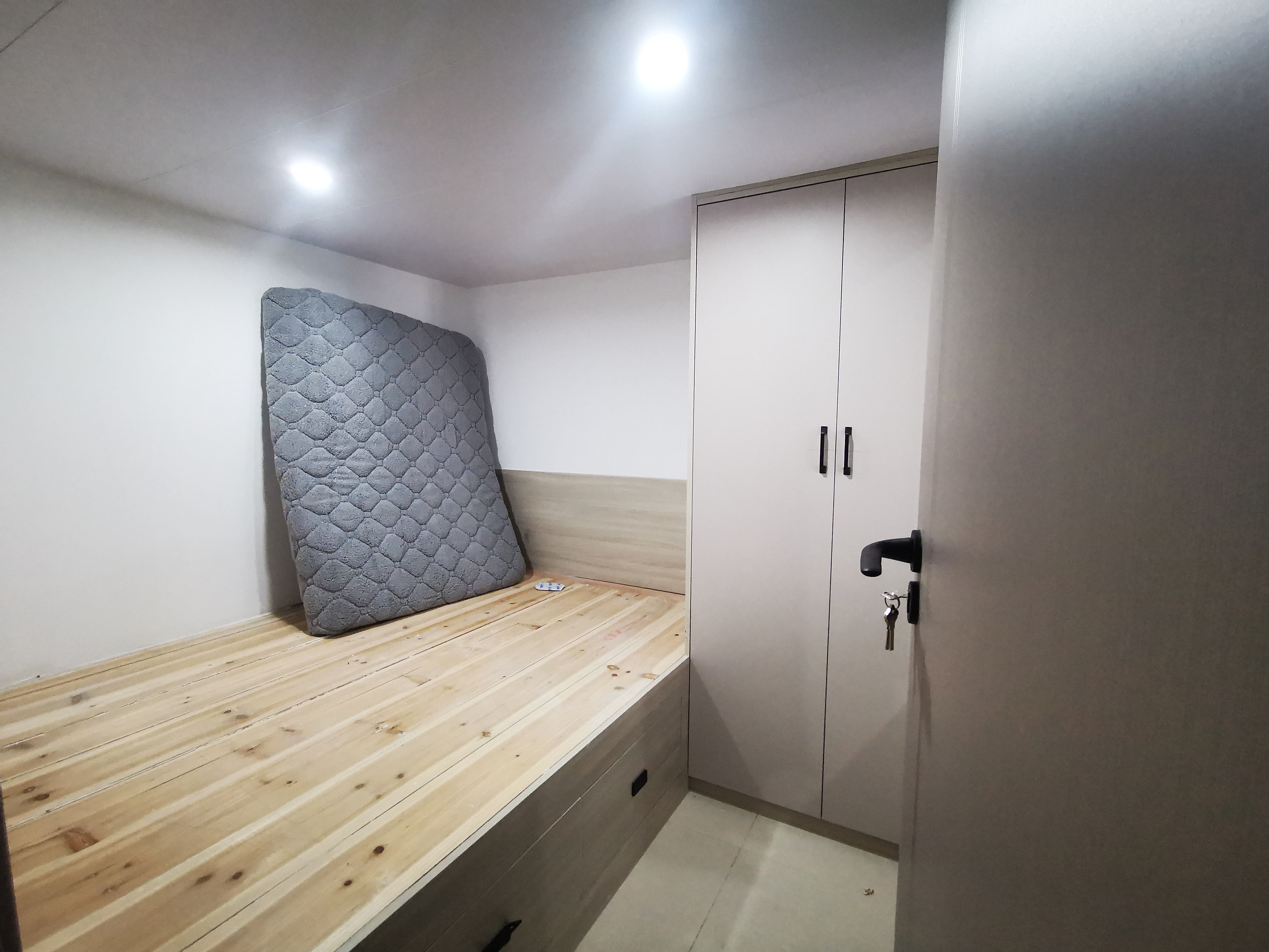 百弘学府城  3室1厅1卫    1300.0元/月室内图