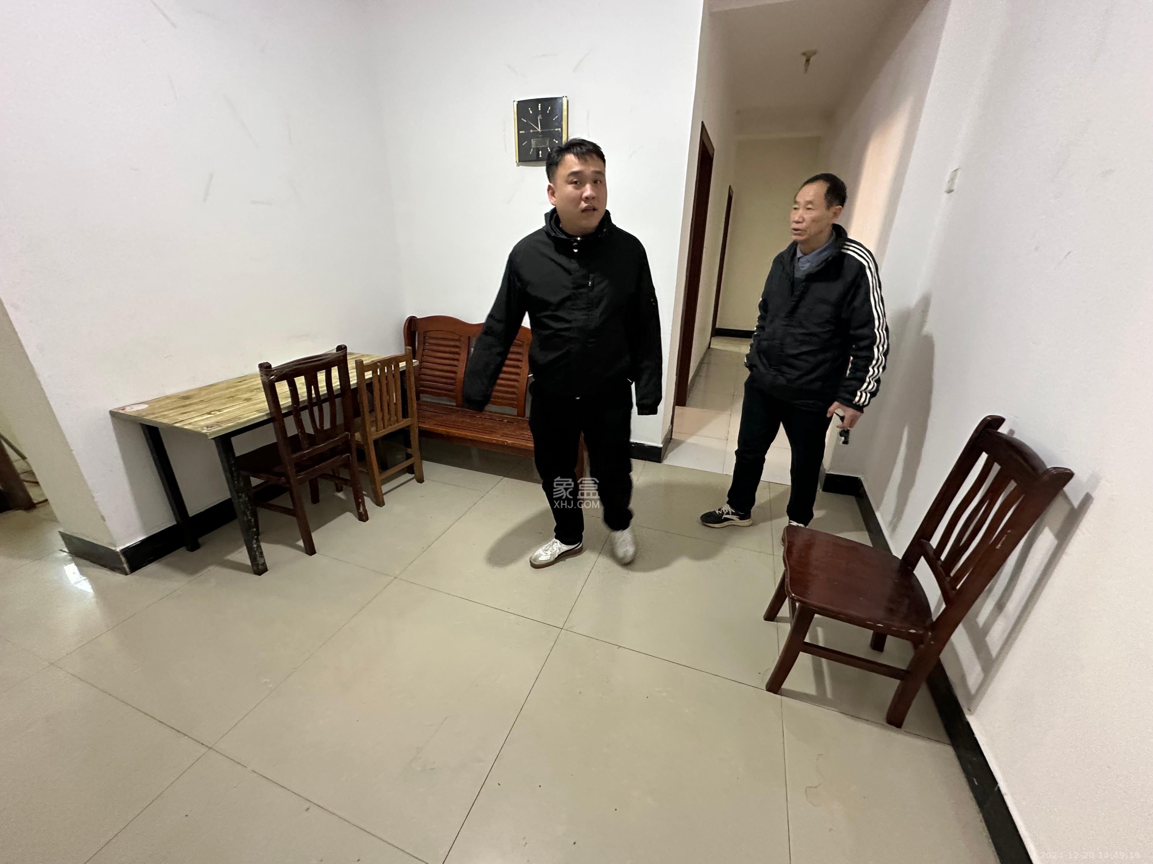 洞井一小区 1室0厅0卫 1400.0元/月 洞井一小区 1室0厅0卫 1400.0元/月室内图