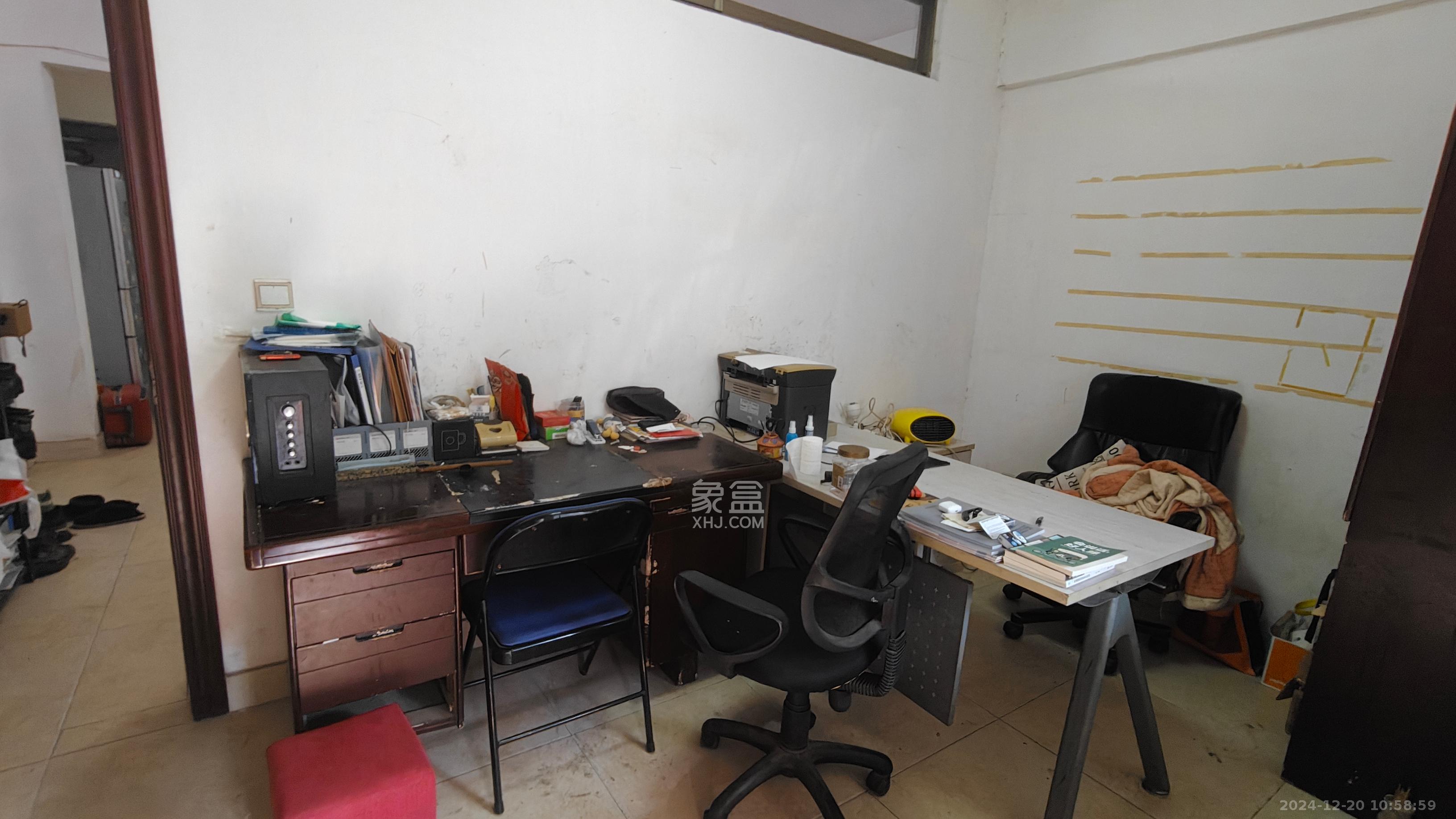 望兴景园一期 4室2厅2卫 2200.0元/月 望兴景园一期 4室2厅2卫 2200.0元/月室内图