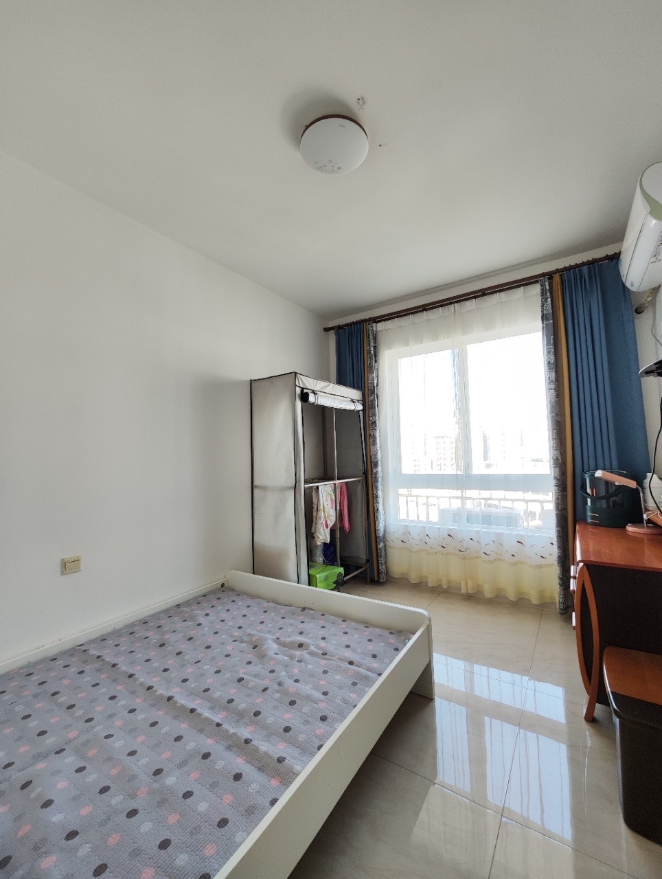 四季华庭金色年华 3室2厅2卫 185.0万 四季华庭金色年华 3室2厅2卫 185.0万客厅