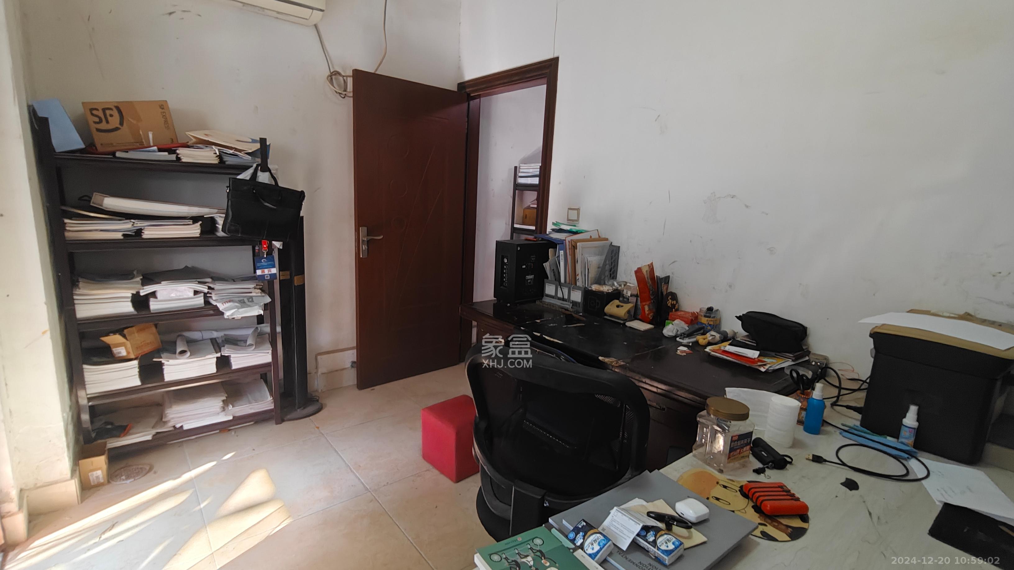 望兴景园一期 4室2厅2卫 2200.0元/月 望兴景园一期 4室2厅2卫 2200.0元/月室内图