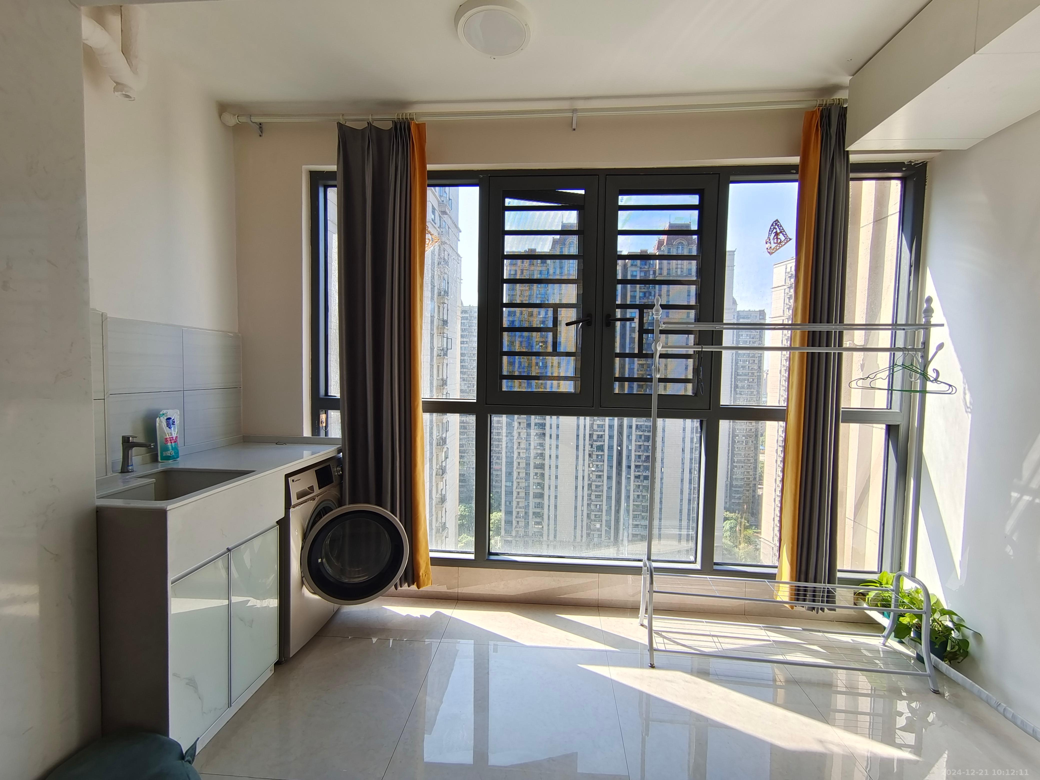 恒大华府 3室2厅1卫 2000.0元/月 恒大华府 3室2厅1卫 2000.0元/月室内图