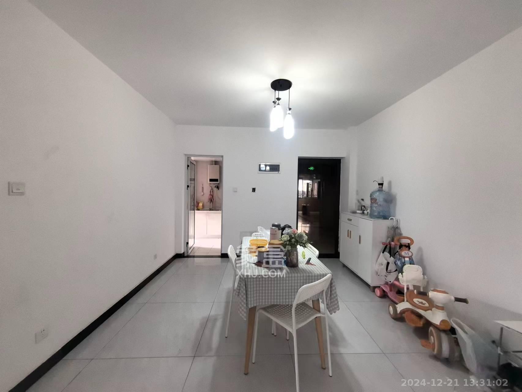 卢浮原著  3室2厅1卫    1800.0元/月 卢浮原著  3室2厅1卫    1800.0元/月