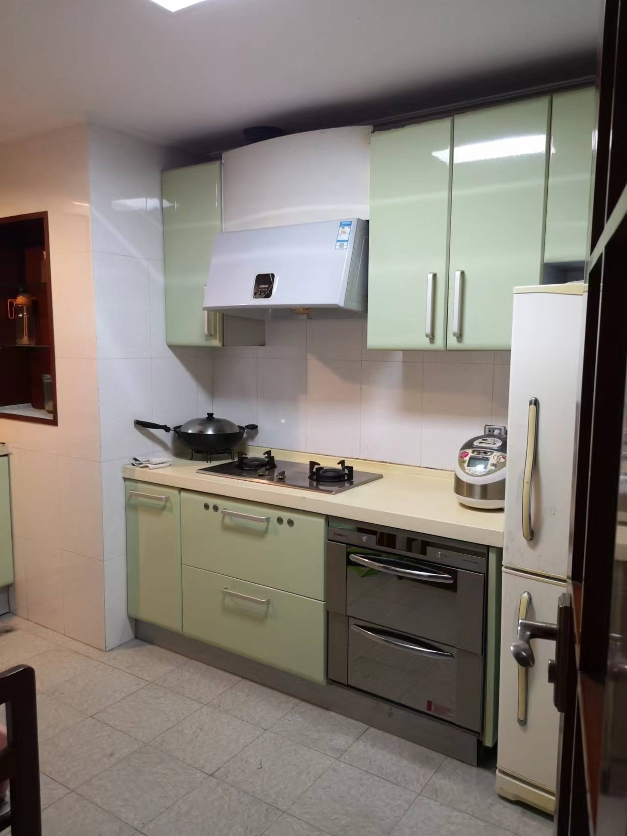 景瑞花园 3室2厅2卫 3300.0元/月 景瑞花园 3室2厅2卫 3300.0元/月室内图