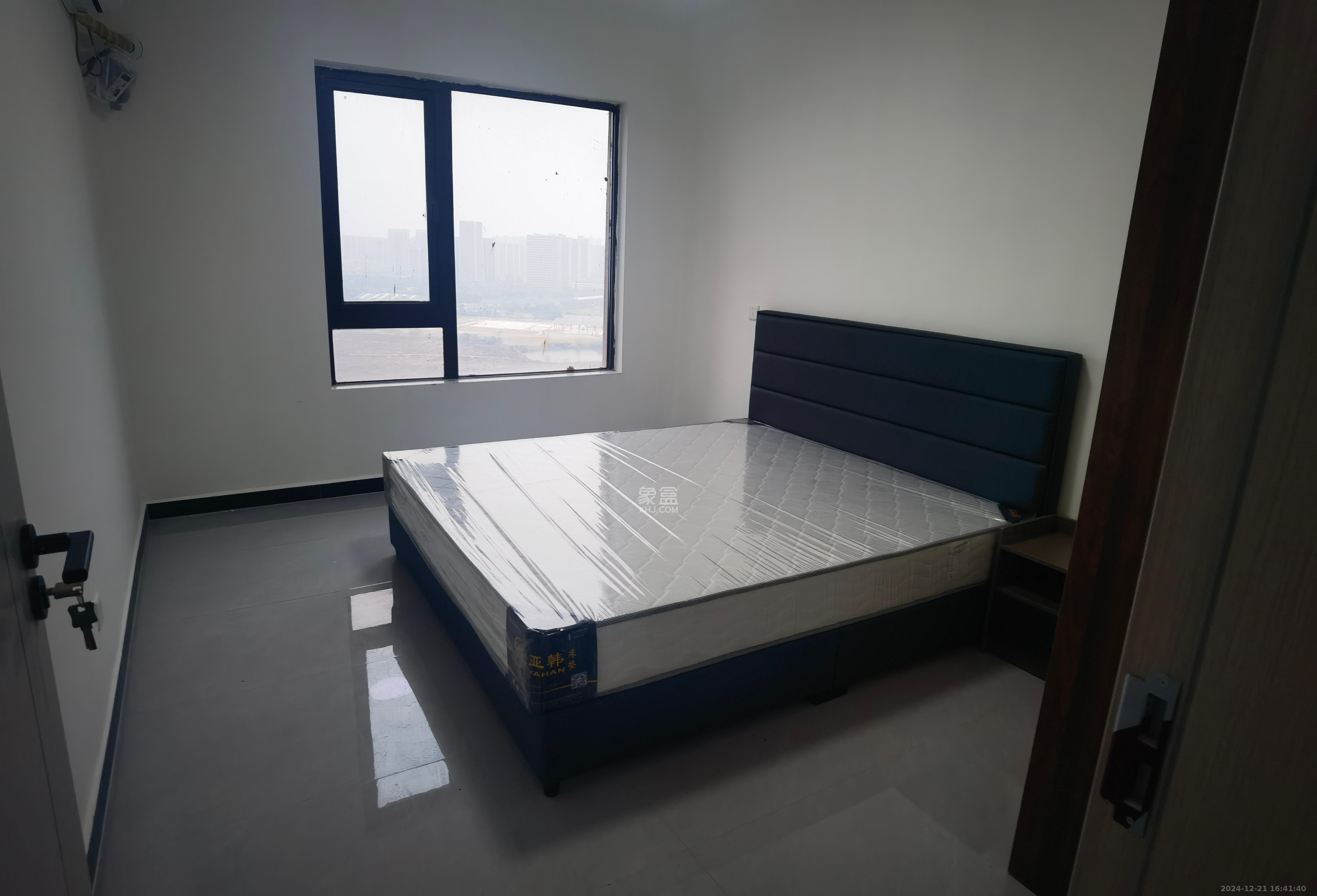 华润橡树湾 3室2厅1卫 2400.0元/月 华润橡树湾 3室2厅1卫 2400.0元/月室内图