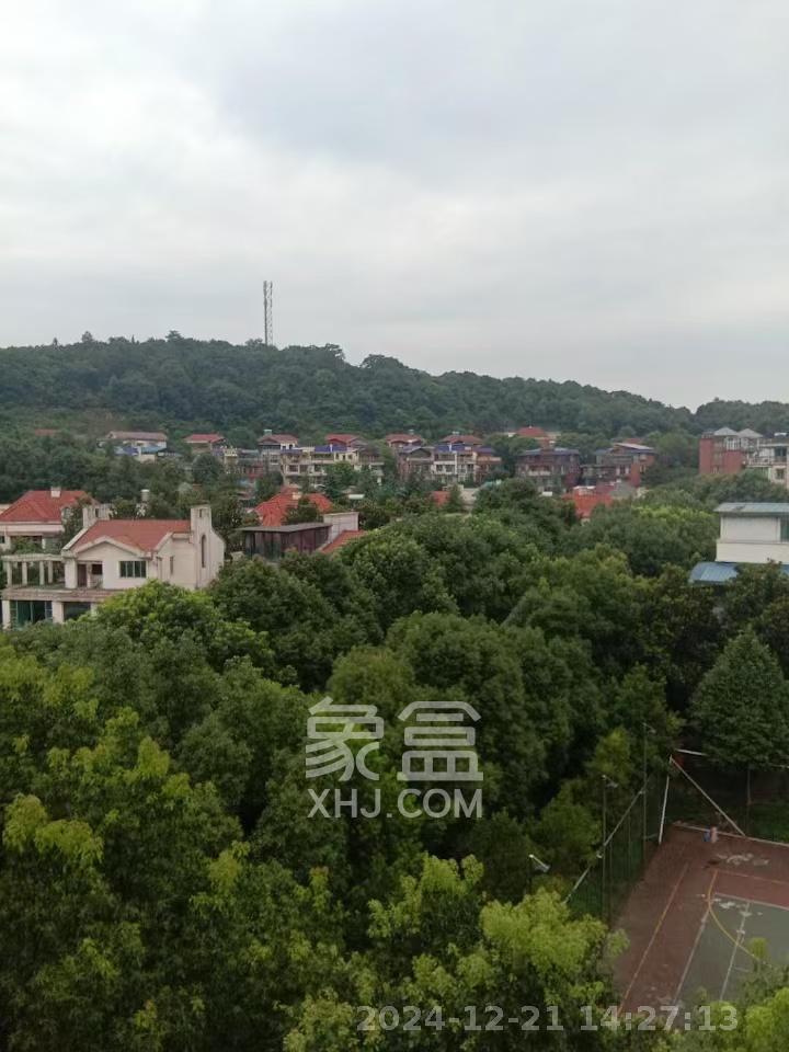 静园山庄  3室2厅2卫   1900.00元/月室内图