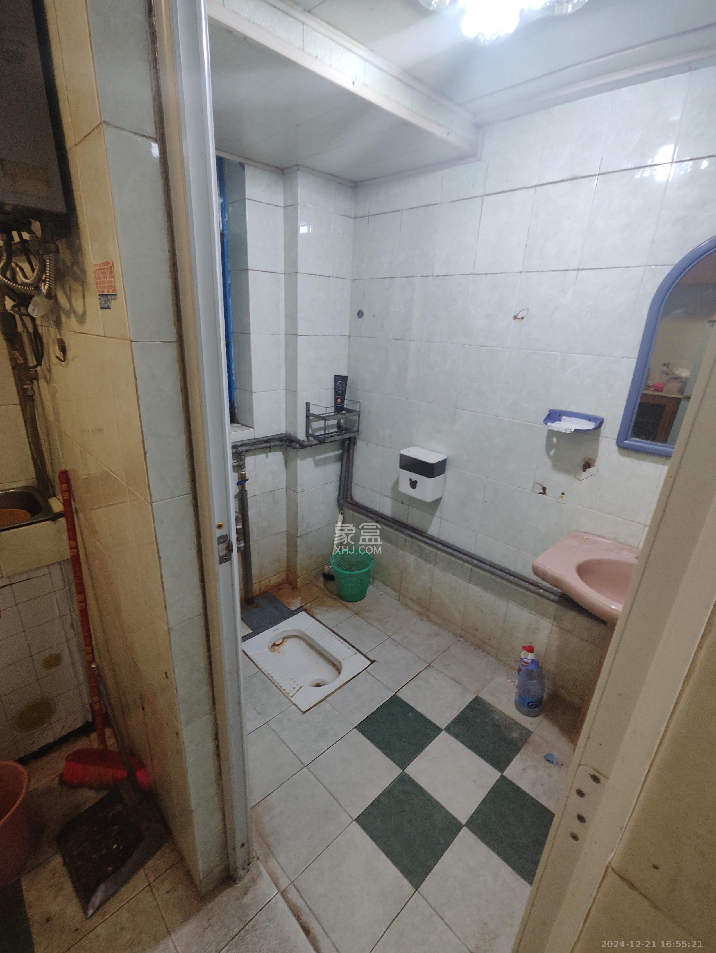 白沙啤酒公寓  2室1厅1卫    1300.0元/月 白沙啤酒公寓  2室1厅1卫    1300.0元/月室内图