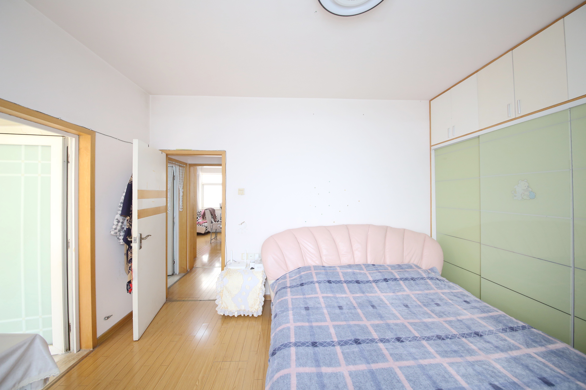 瑞丰家园  1室2厅2卫   137.00万卧室