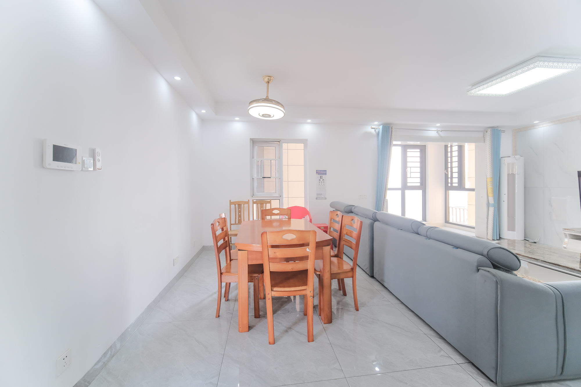 荣盛花语城  1室0厅0卫    88.0万 荣盛花语城  1室0厅0卫    88.0万客厅