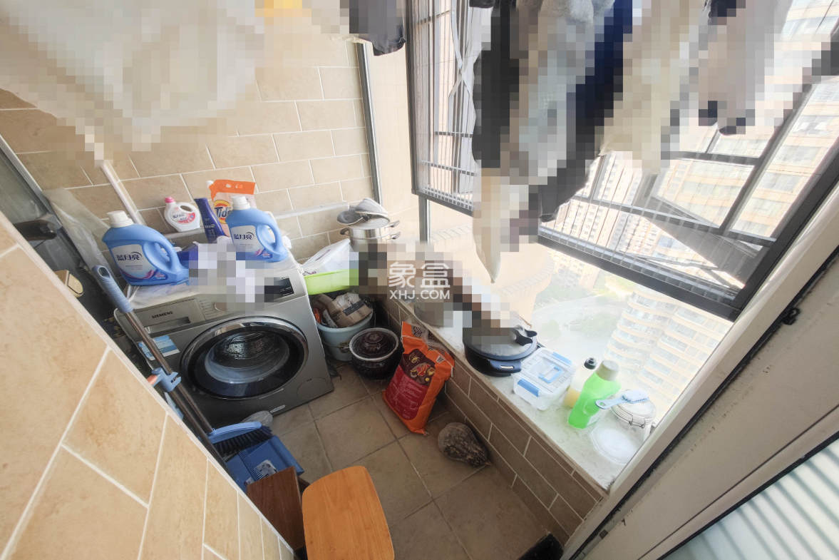 五矿万境水岸一期(万境水岸嘉苑)  3室2厅2卫    135.0万 五矿万境水岸一期(万境水岸嘉苑)  3室2厅2卫    135.0万厨房