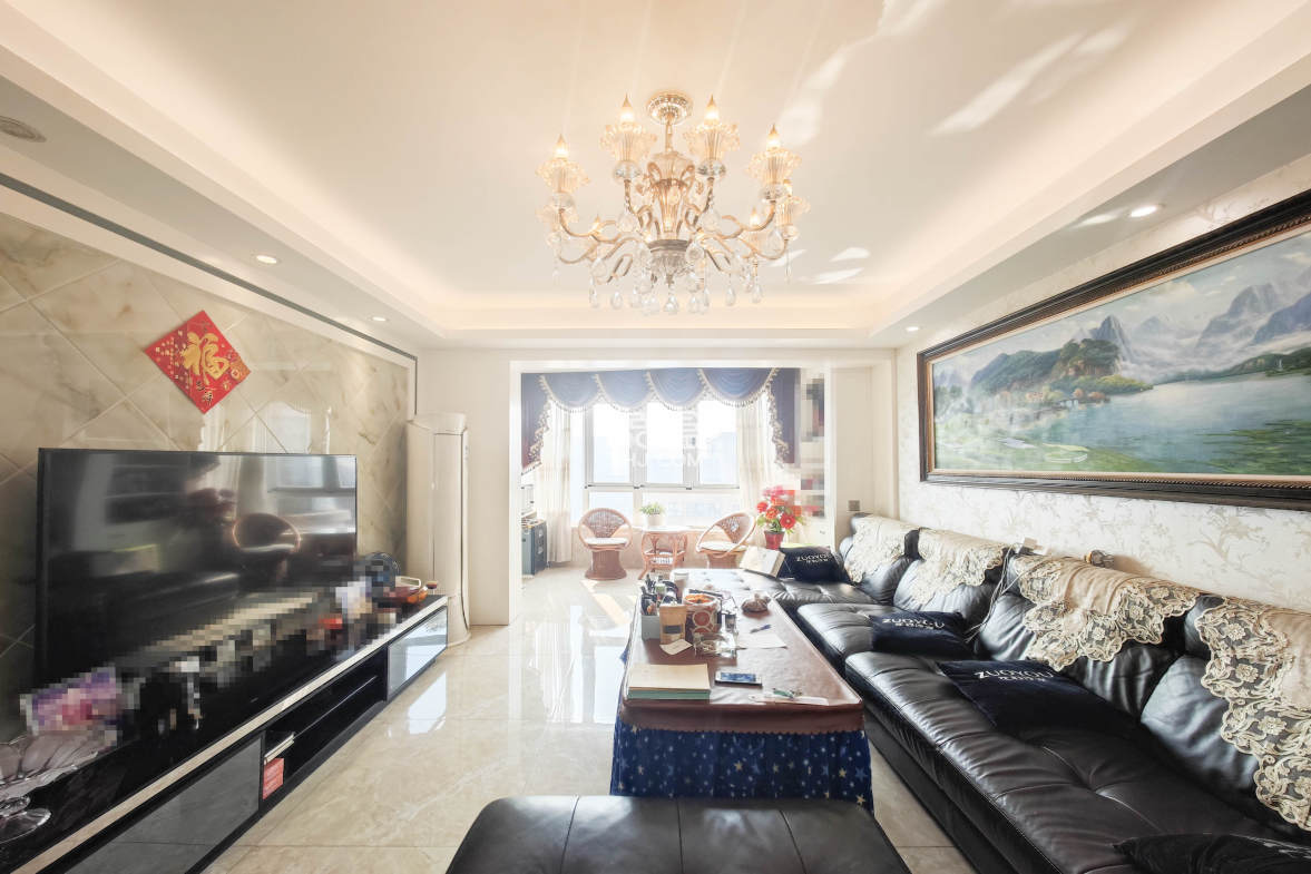 五矿万境水岸一期(万境水岸嘉苑)  3室2厅2卫    135.0万 五矿万境水岸一期(万境水岸嘉苑)  3室2厅2卫    135.0万客厅