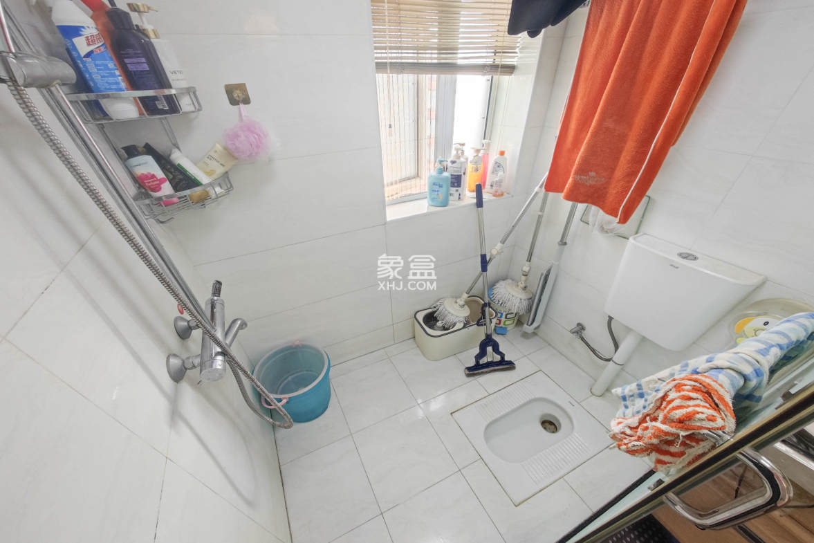 五矿万境水岸一期(万境水岸嘉苑)  3室2厅2卫    135.0万 五矿万境水岸一期(万境水岸嘉苑)  3室2厅2卫    135.0万卫生间