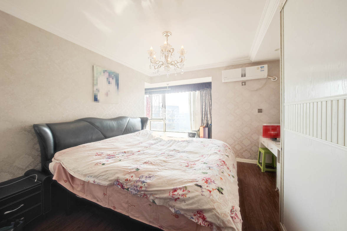 五矿万境水岸一期(万境水岸嘉苑)  3室2厅2卫    135.0万 五矿万境水岸一期(万境水岸嘉苑)  3室2厅2卫    135.0万卧室