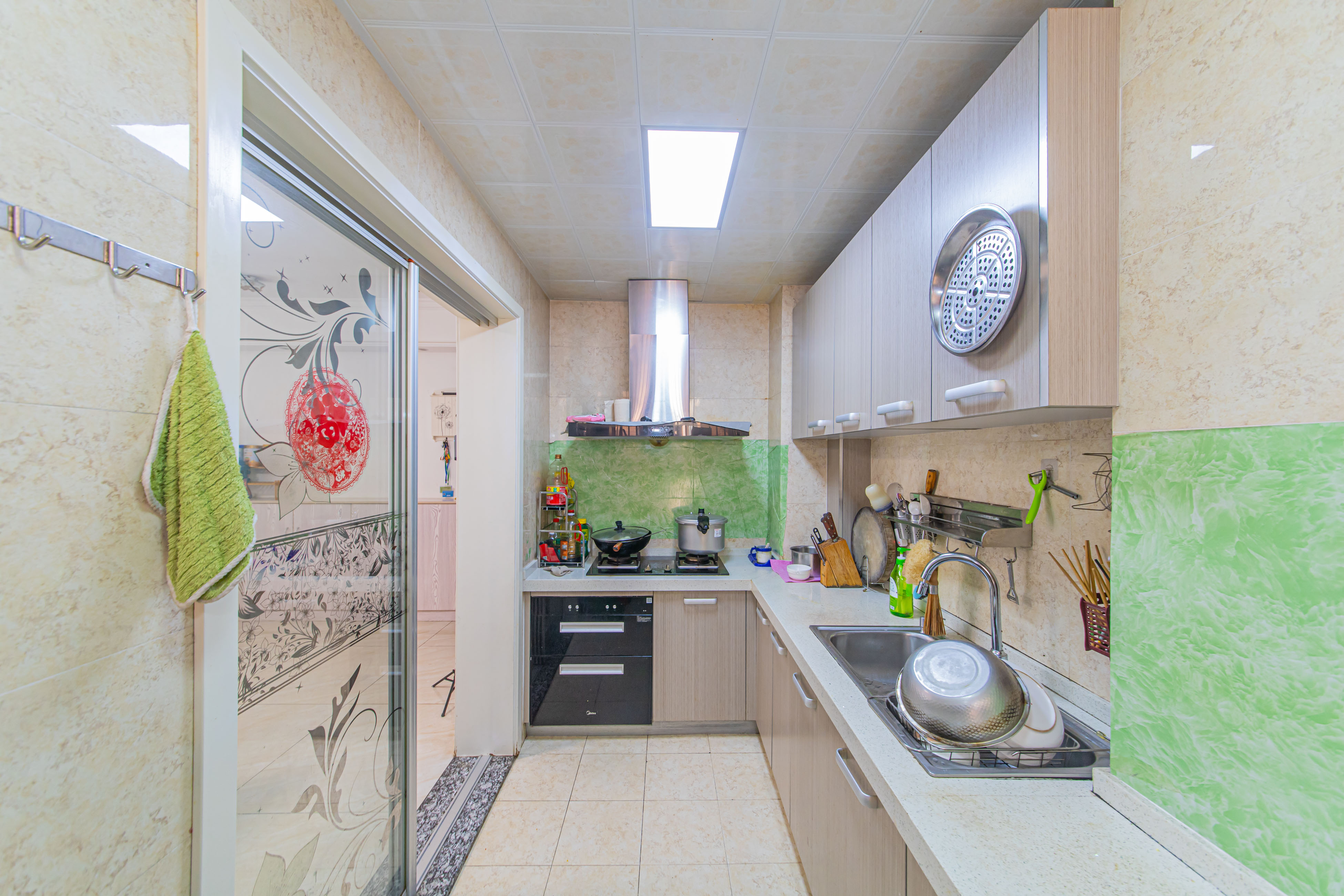 鑫远和城(一、二期) 2室2厅1卫 82.0万 鑫远和城(一、二期) 2室2厅1卫 82.0万厨房