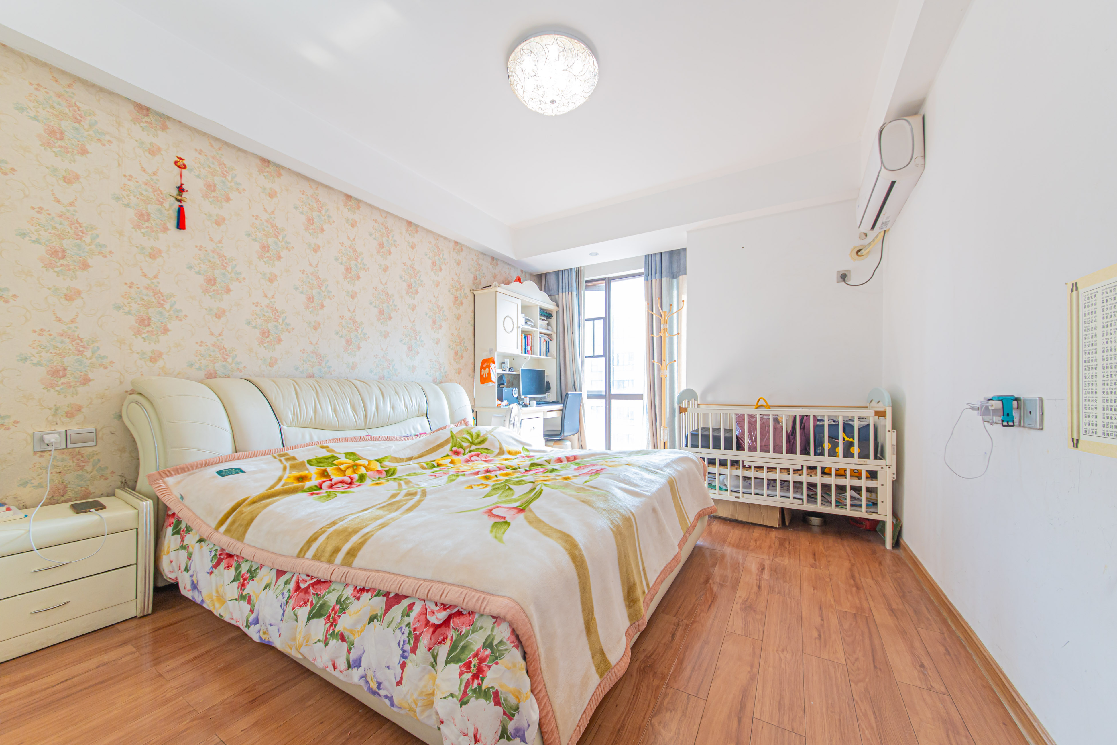 鑫远和城(一、二期) 2室2厅1卫 82.0万 鑫远和城(一、二期) 2室2厅1卫 82.0万卧室