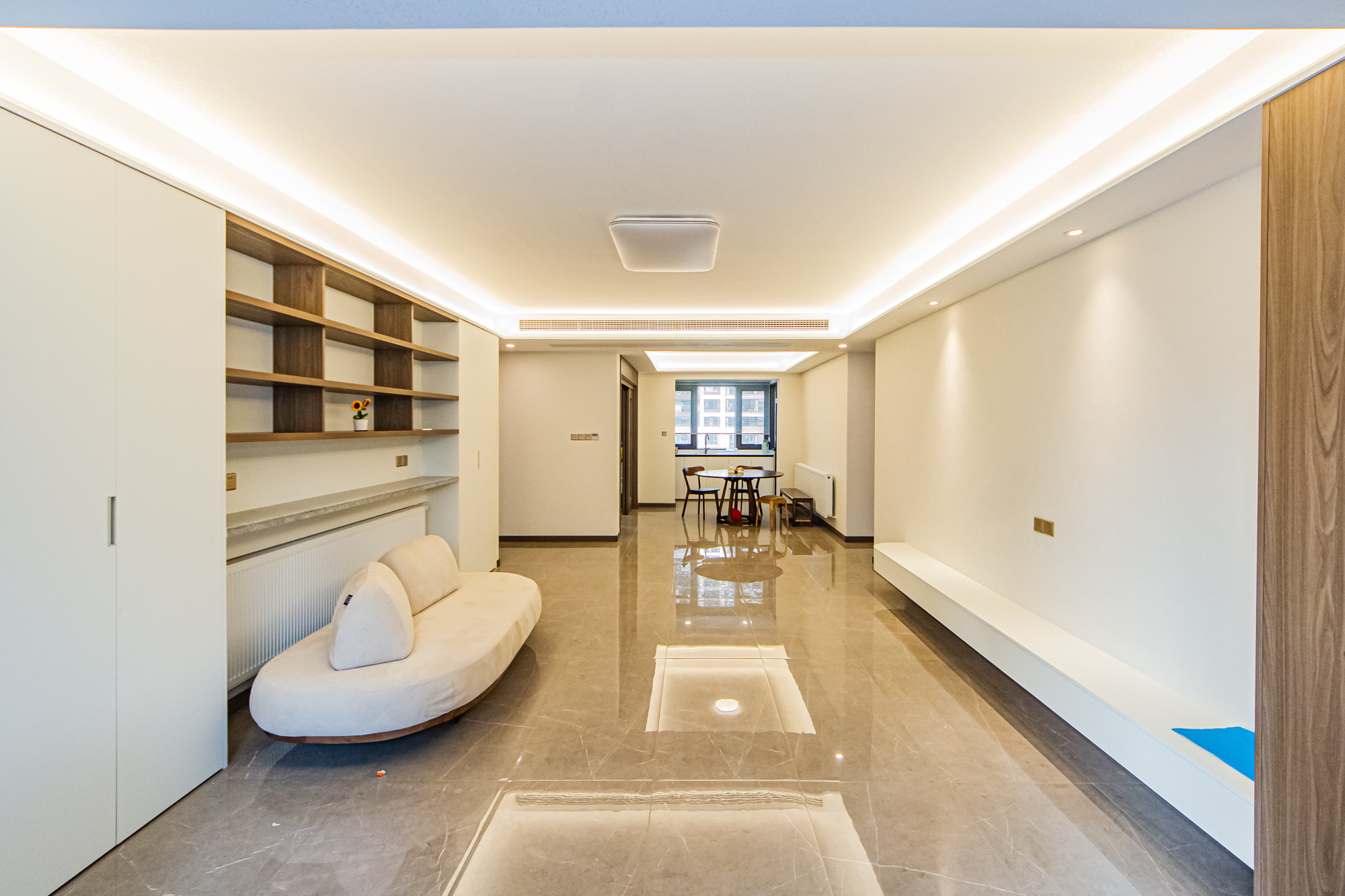 龙湖春江天玺 4室2厅2卫 218.0万 龙湖春江天玺 4室2厅2卫 218.0万客厅