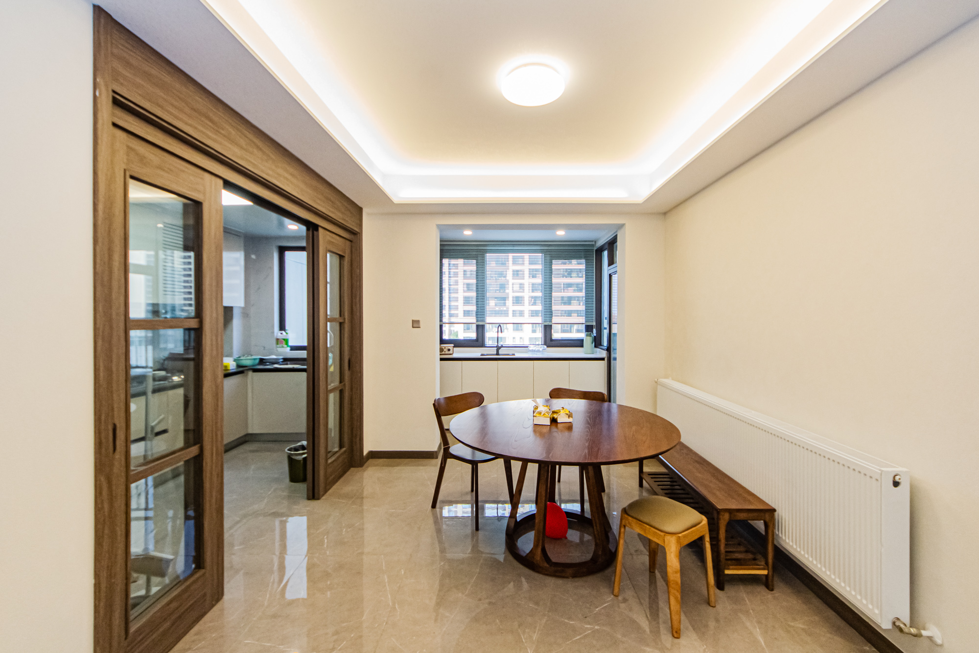 龙湖春江天玺 4室2厅2卫 218.0万 龙湖春江天玺 4室2厅2卫 218.0万客厅