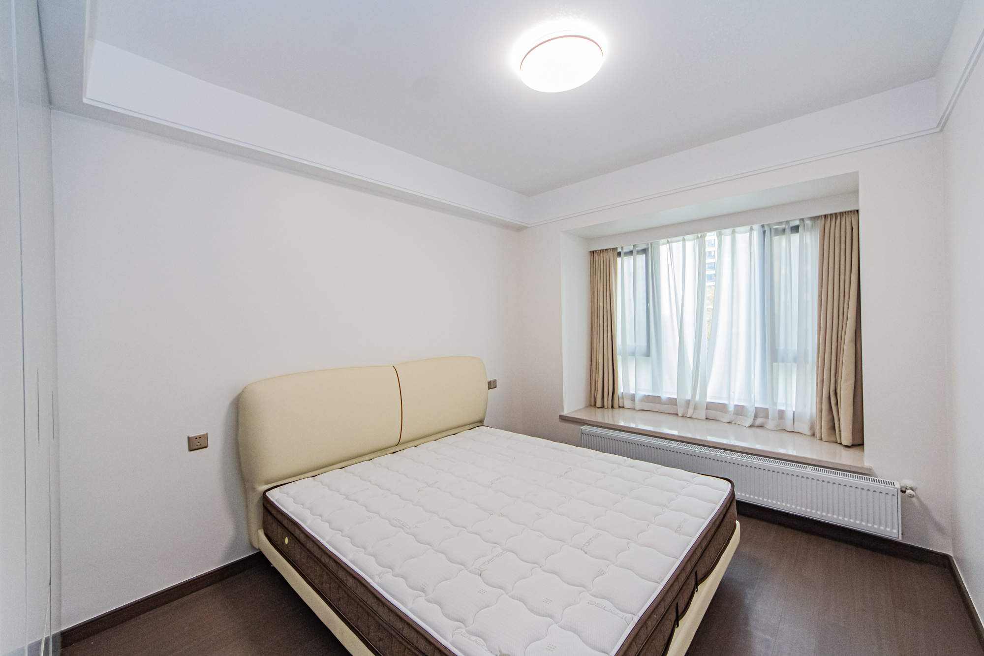 龙湖春江天玺 4室2厅2卫 218.0万 龙湖春江天玺 4室2厅2卫 218.0万客厅