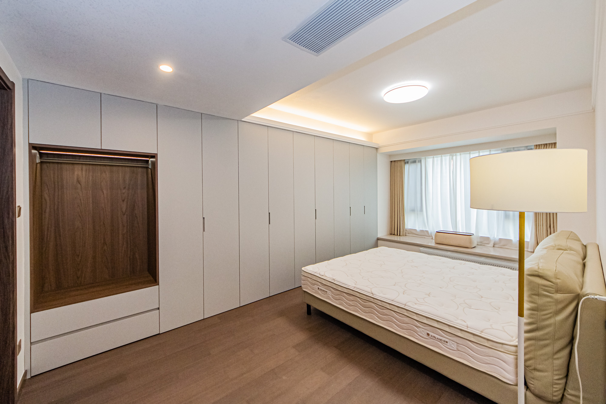 龙湖春江天玺 4室2厅2卫 218.0万 龙湖春江天玺 4室2厅2卫 218.0万客厅