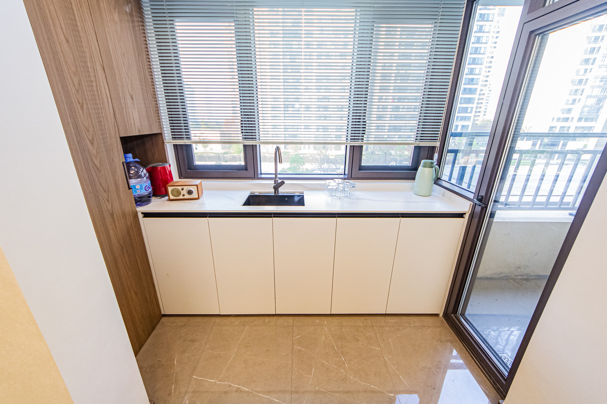 龙湖春江天玺 4室2厅2卫 218.0万 龙湖春江天玺 4室2厅2卫 218.0万阳台