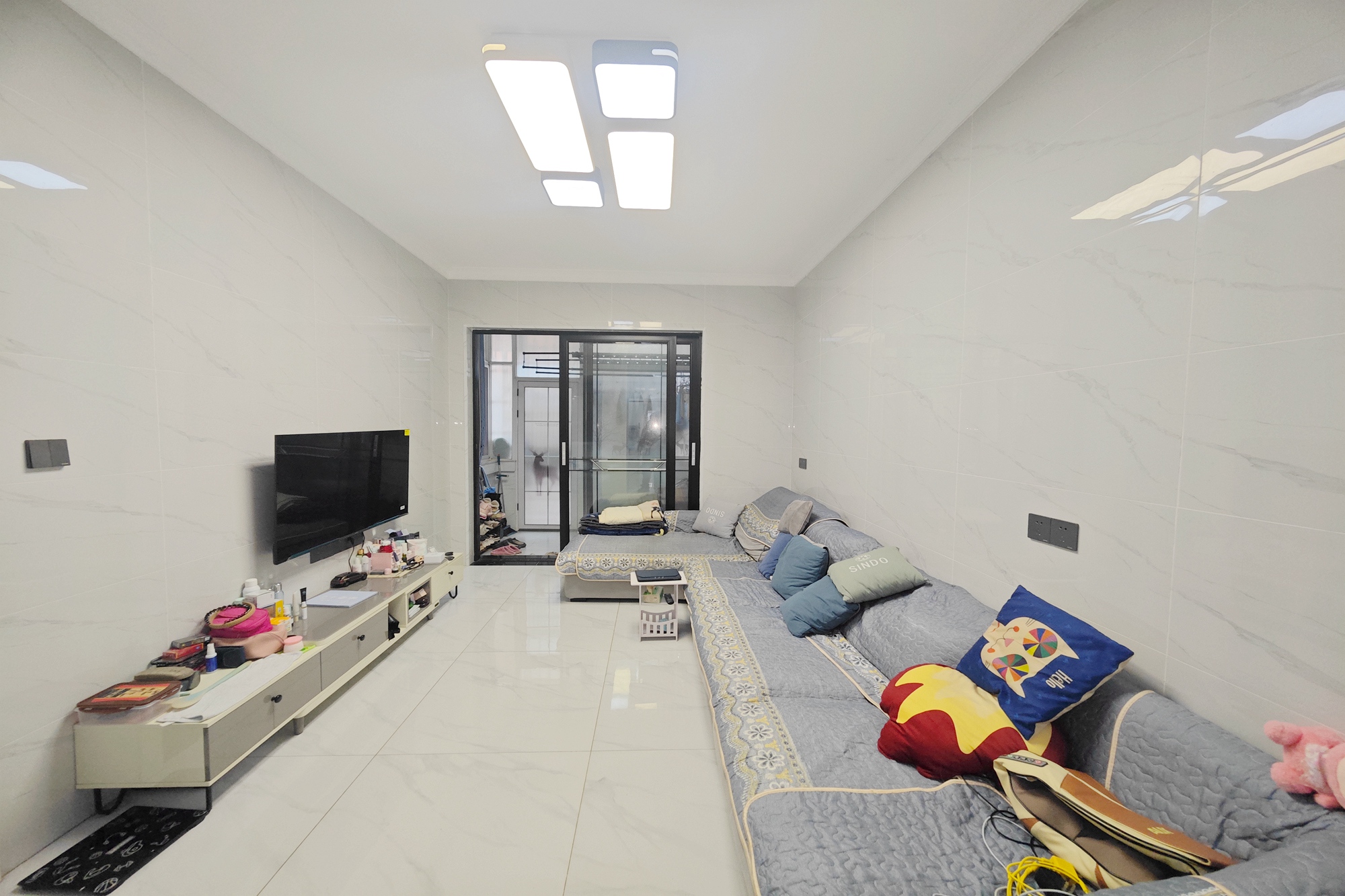 金科园  2室2厅1卫    62.8万 金科园  2室2厅1卫    62.8万客厅