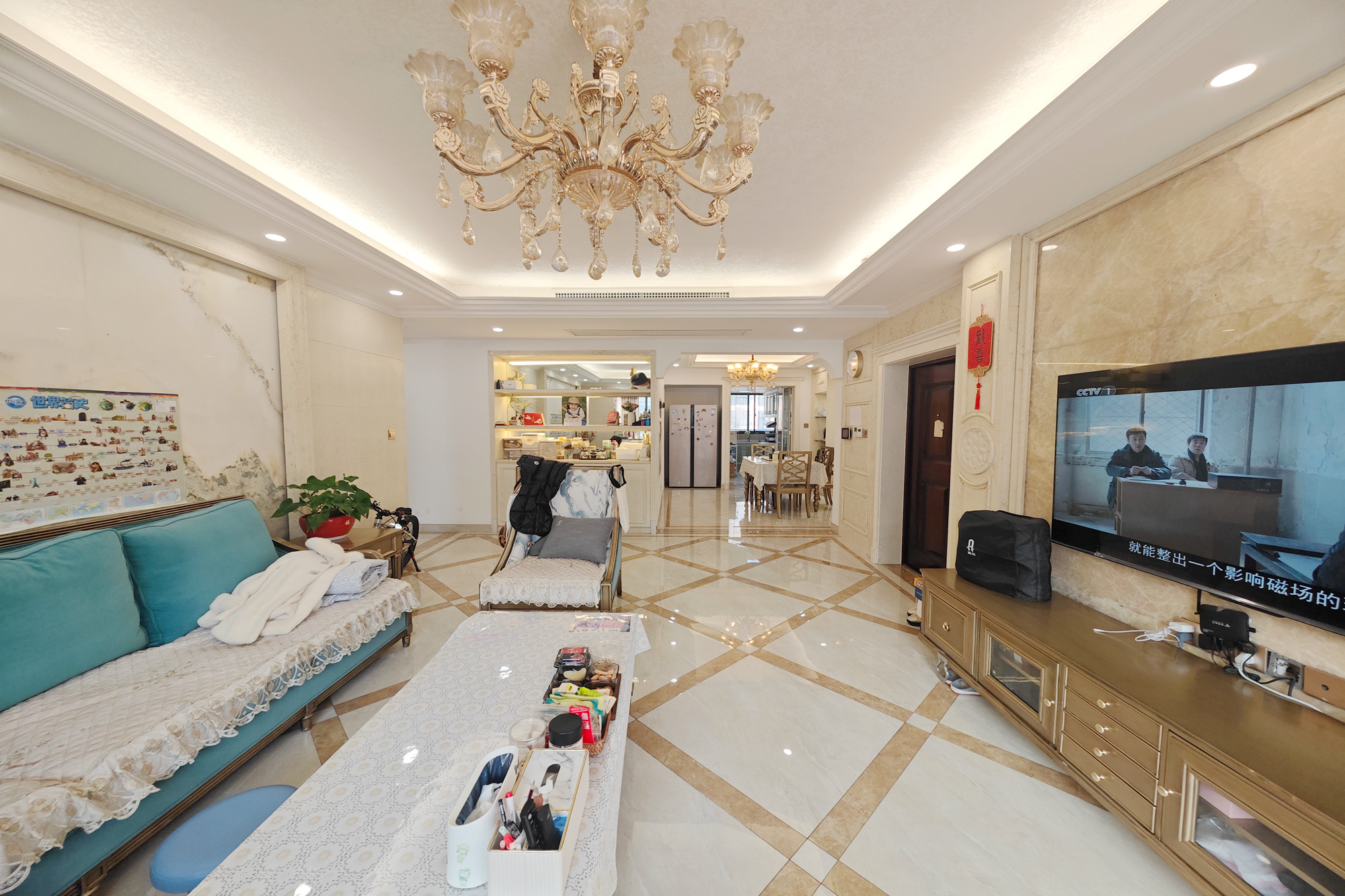 万博汇  4室2厅2卫   360.00万客厅