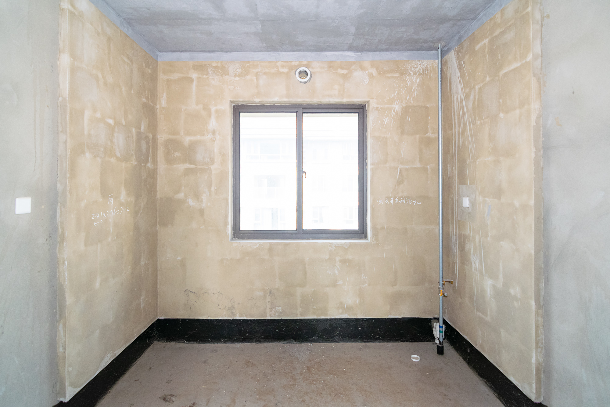 华润桃源里 4室2厅2卫 105.0万 华润桃源里 4室2厅2卫 105.0万厨房