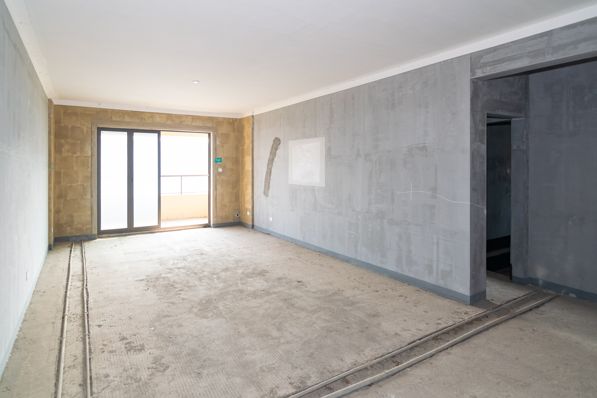 华润桃源里 4室2厅2卫 105.0万 华润桃源里 4室2厅2卫 105.0万客厅