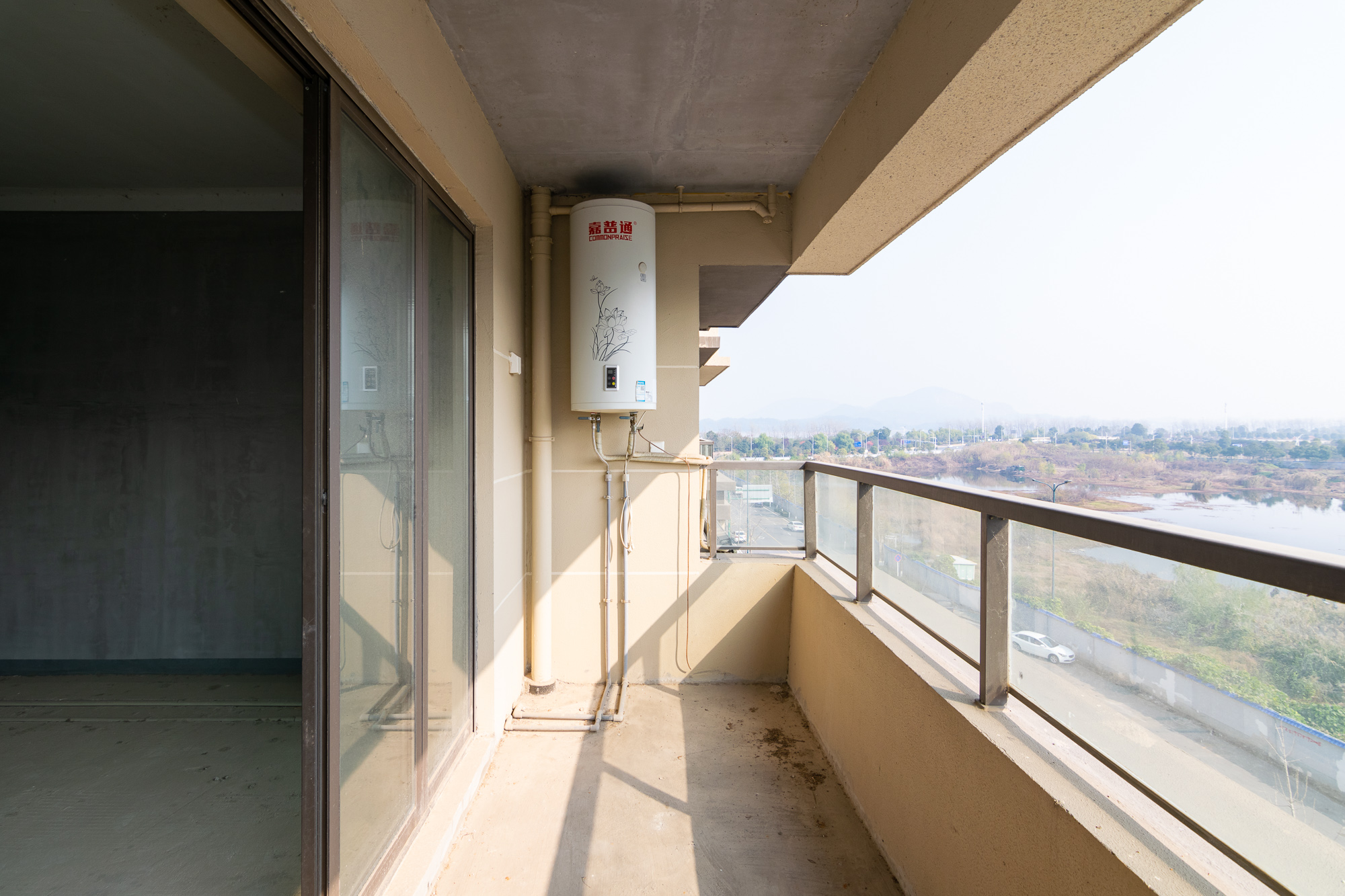 华润桃源里 4室2厅2卫 105.0万 华润桃源里 4室2厅2卫 105.0万阳台