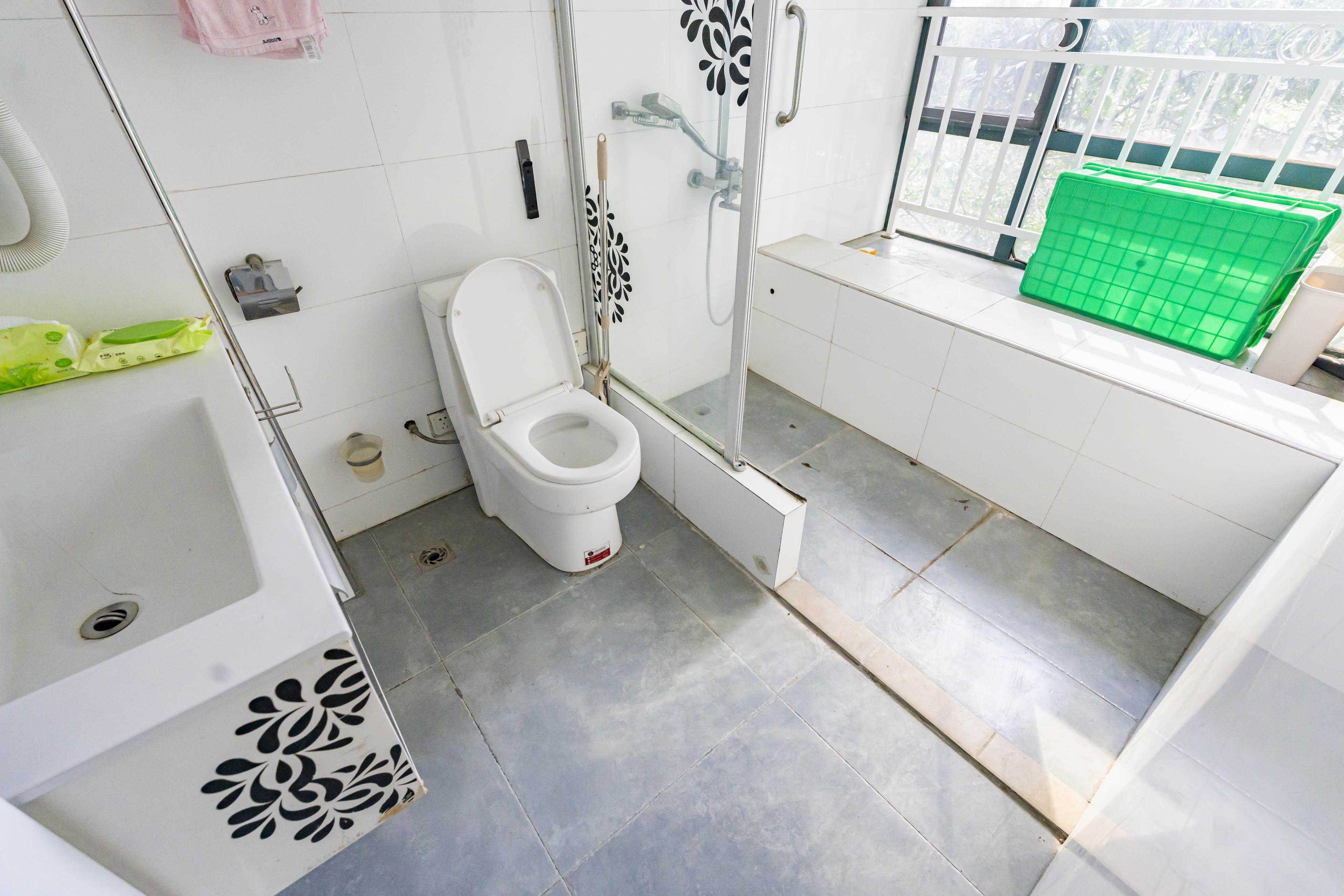 华盛新外滩 3室2厅2卫 150.0万 华盛新外滩 3室2厅2卫 150.0万卫生间