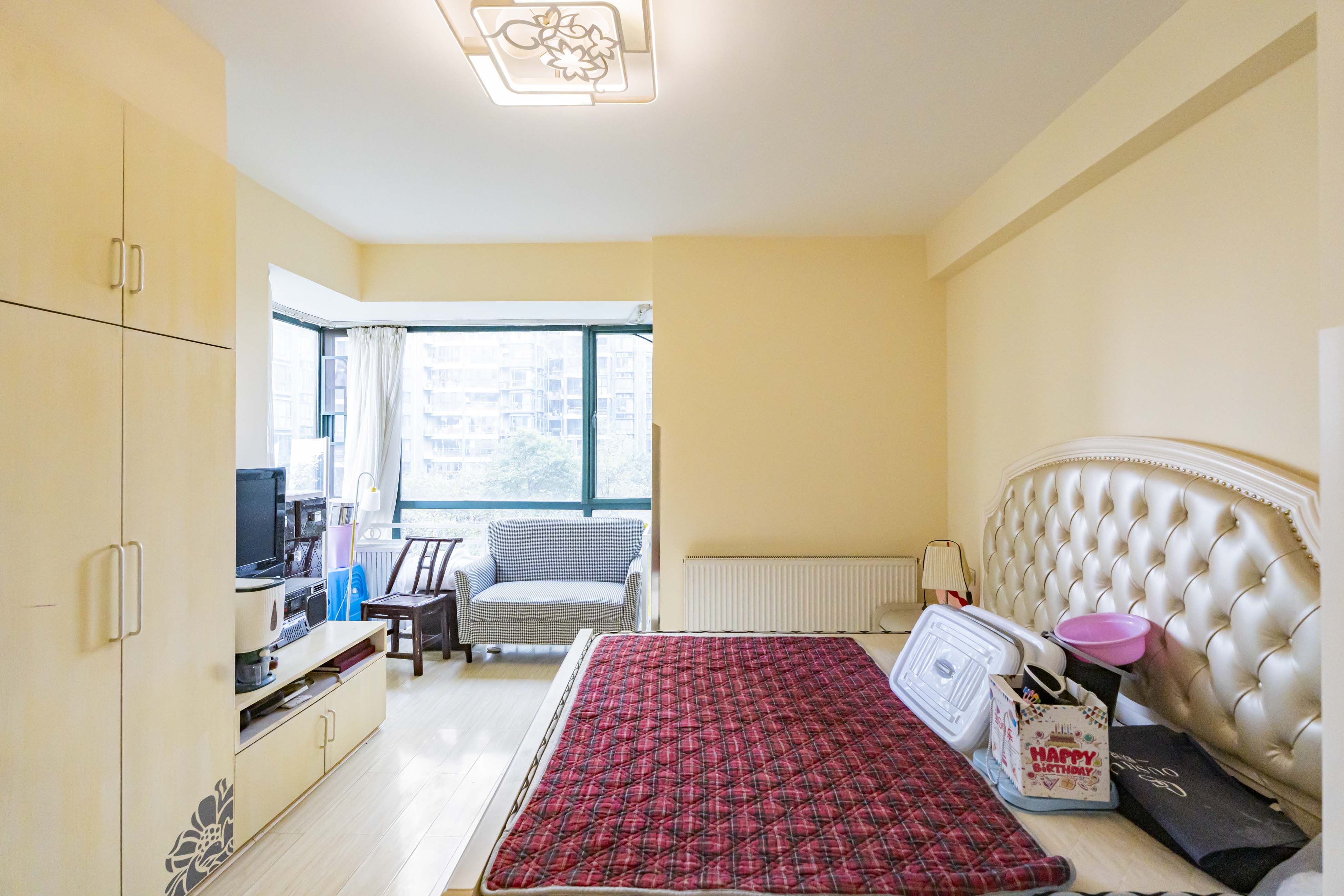 华盛新外滩 3室2厅2卫 150.0万 华盛新外滩 3室2厅2卫 150.0万卧室