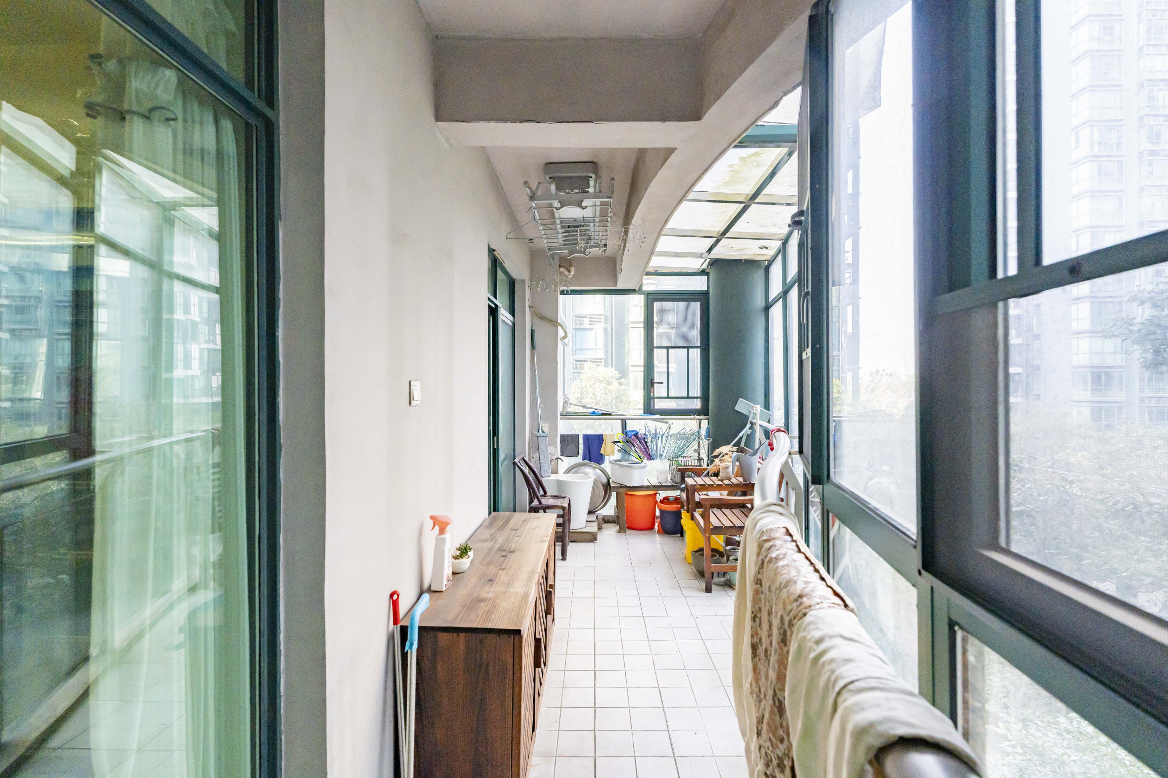 华盛新外滩 3室2厅2卫 150.0万 华盛新外滩 3室2厅2卫 150.0万阳台