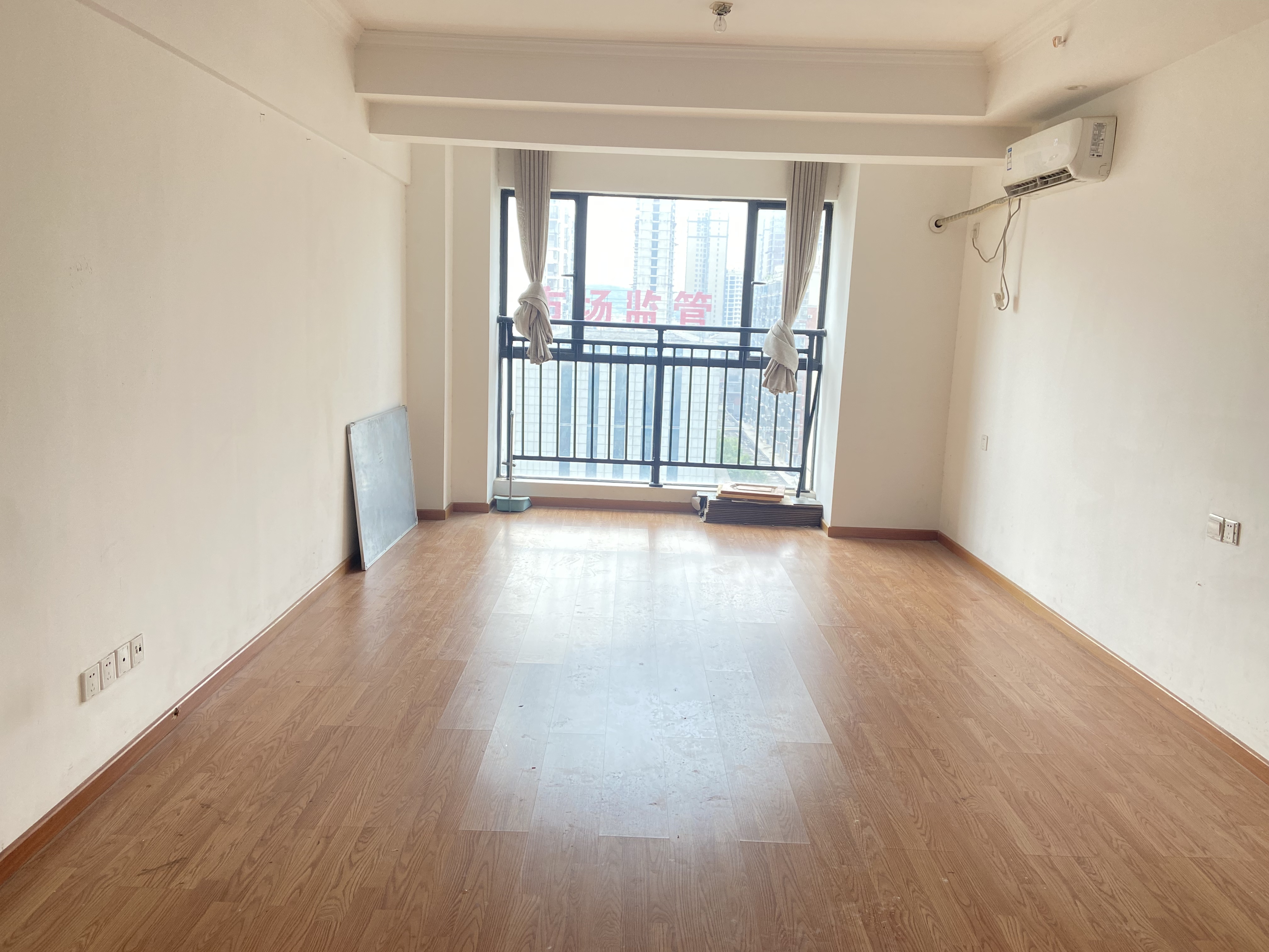 五江碧桂园城市广场 1室1厅1卫 22.8万 五江碧桂园城市广场 1室1厅1卫 22.8万室内图