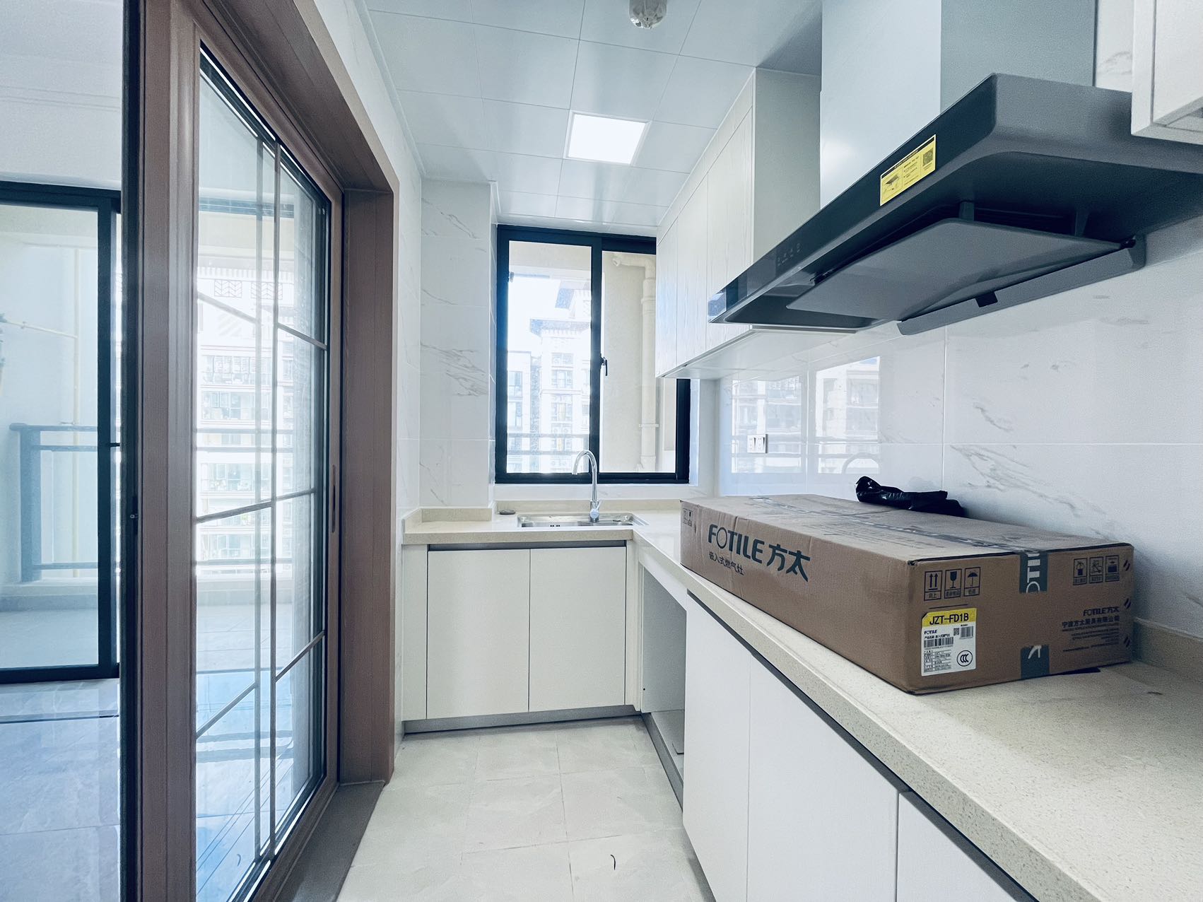 星华海岸城四期 3室2厅2卫 195.0万 星华海岸城四期 3室2厅2卫 195.0万室内图