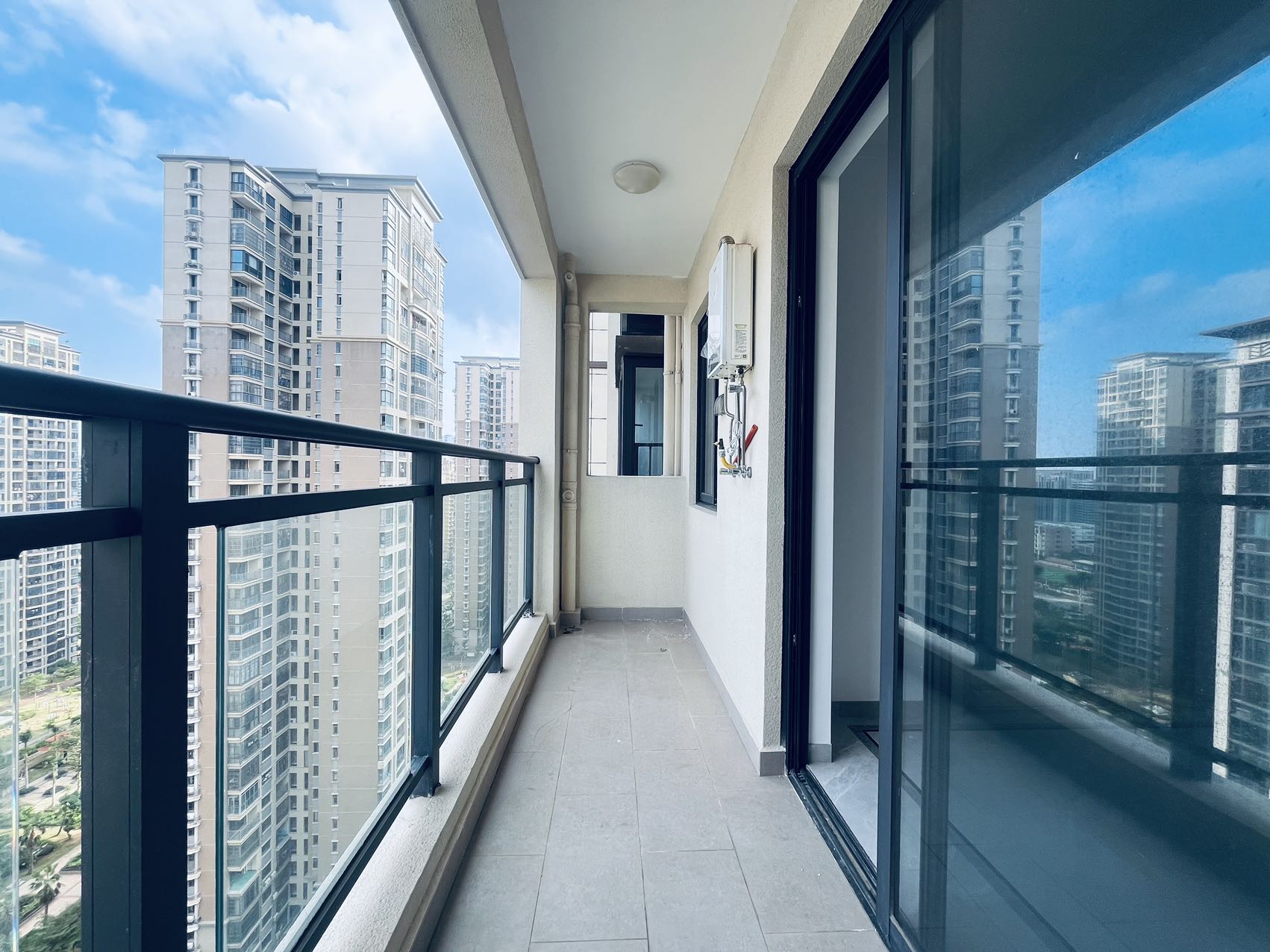 星华海岸城四期 3室2厅2卫 195.0万 星华海岸城四期 3室2厅2卫 195.0万室内图