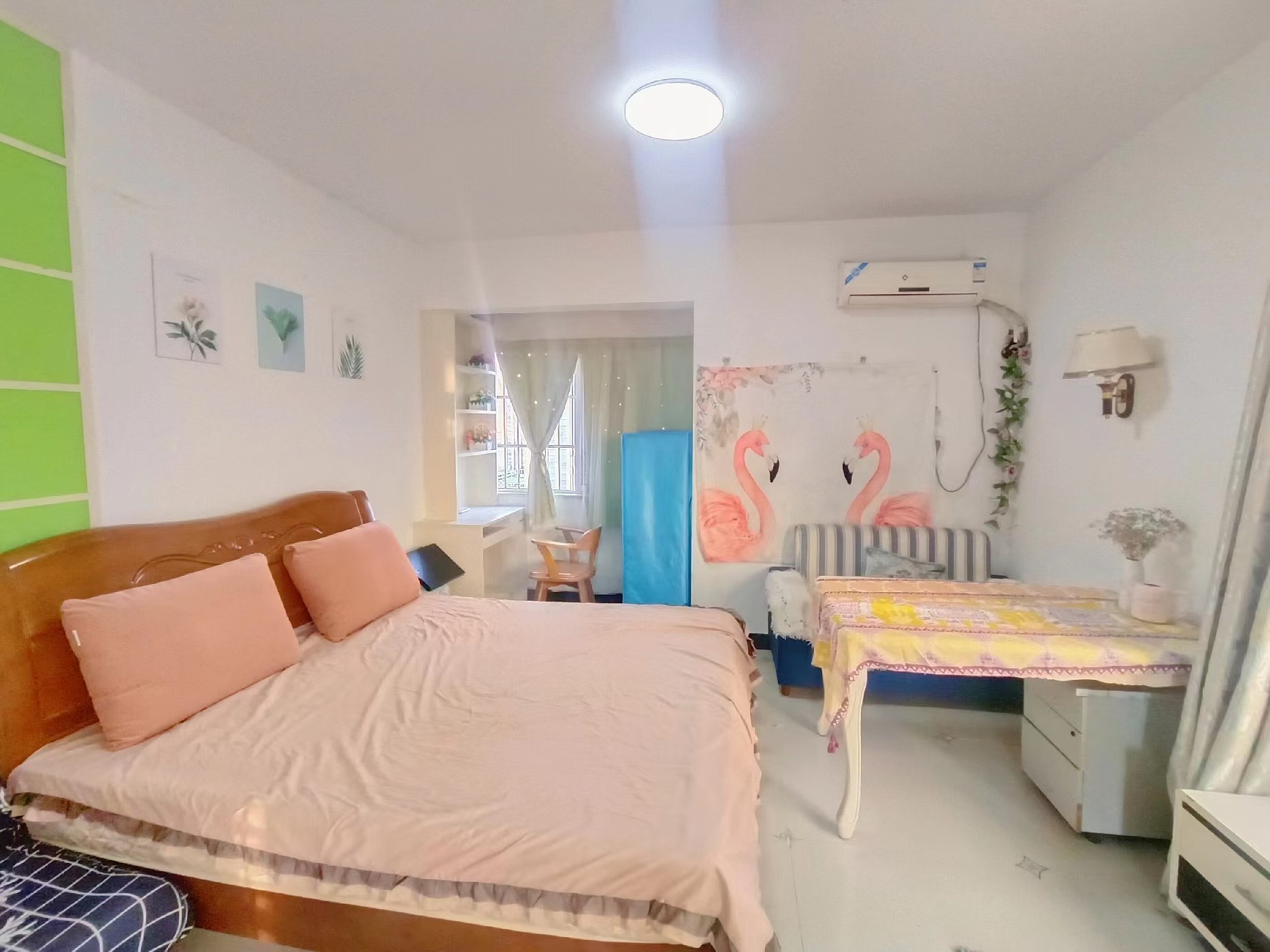 巧克力空间(建鸿达现代大厦) 1室1厅1卫 1300.0元/月 巧克力空间(建鸿达现代大厦) 1室1厅1卫 1300.0元/月室内图