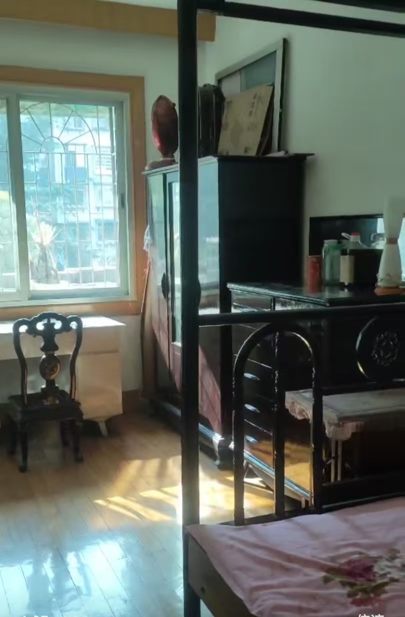 征稽处家属楼 3室2厅1卫 1200.0元/月 征稽处家属楼 3室2厅1卫 1200.0元/月户型图