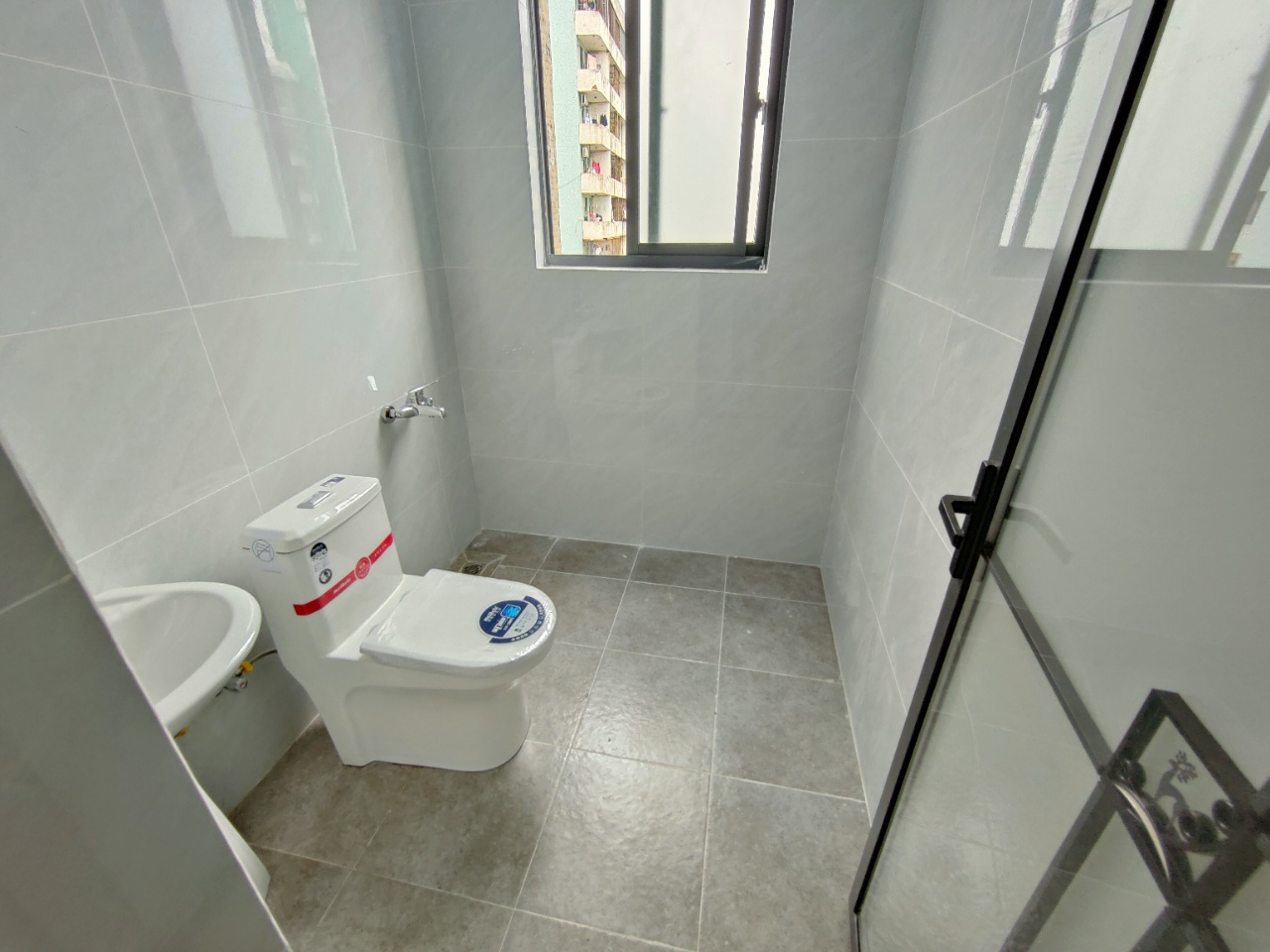 大通苑小区 6室2厅2卫 4000.0元/月 大通苑小区 6室2厅2卫 4000.0元/月室内图