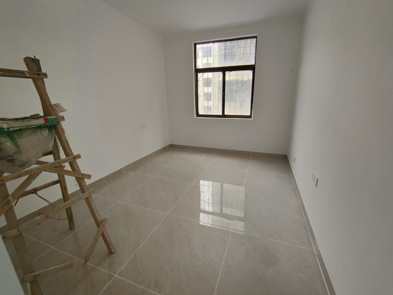 大通苑小区 6室2厅2卫 4000.0元/月 大通苑小区 6室2厅2卫 4000.0元/月室内图