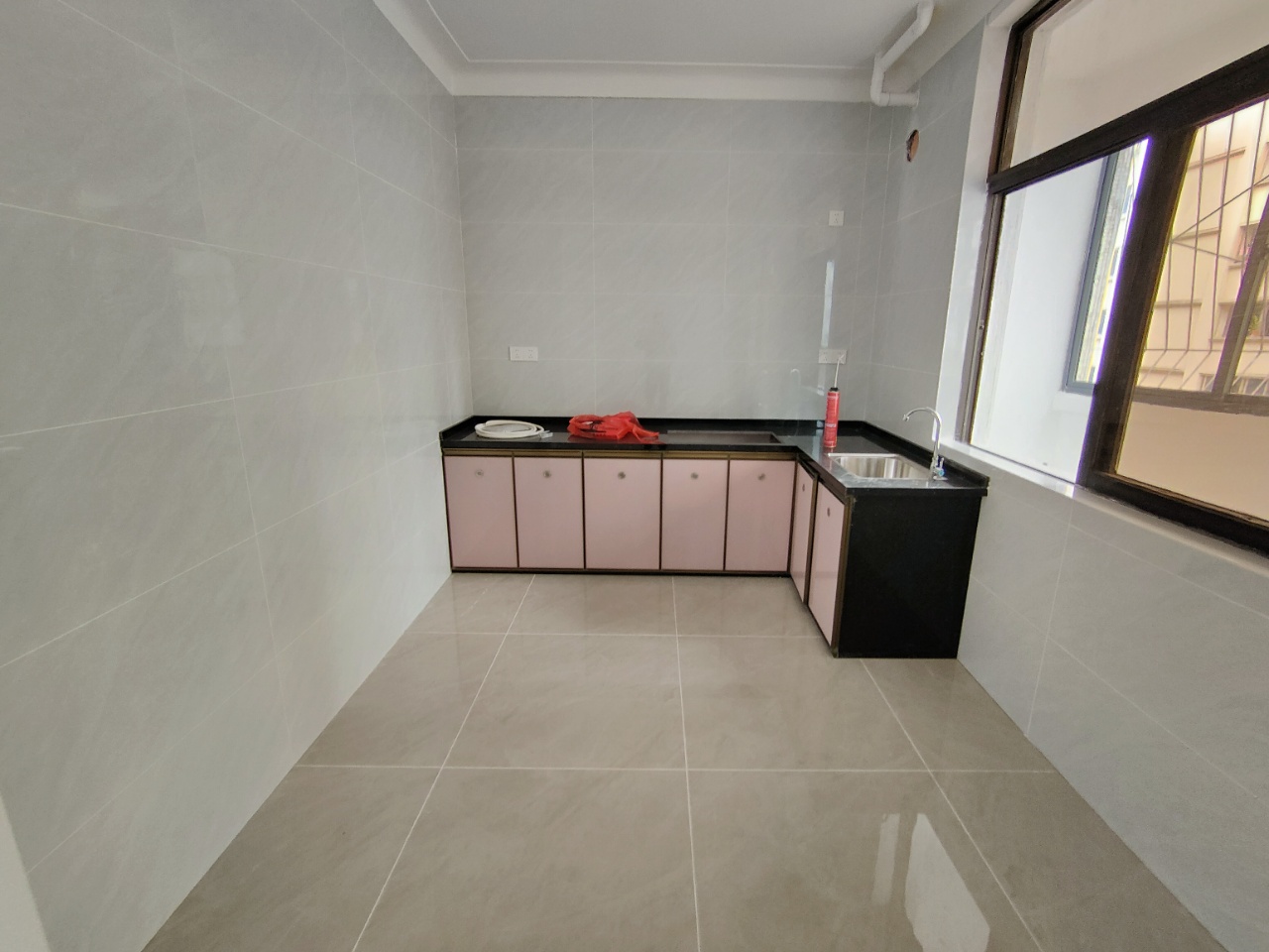 大通苑小区 6室2厅2卫 4000.0元/月 大通苑小区 6室2厅2卫 4000.0元/月室内图