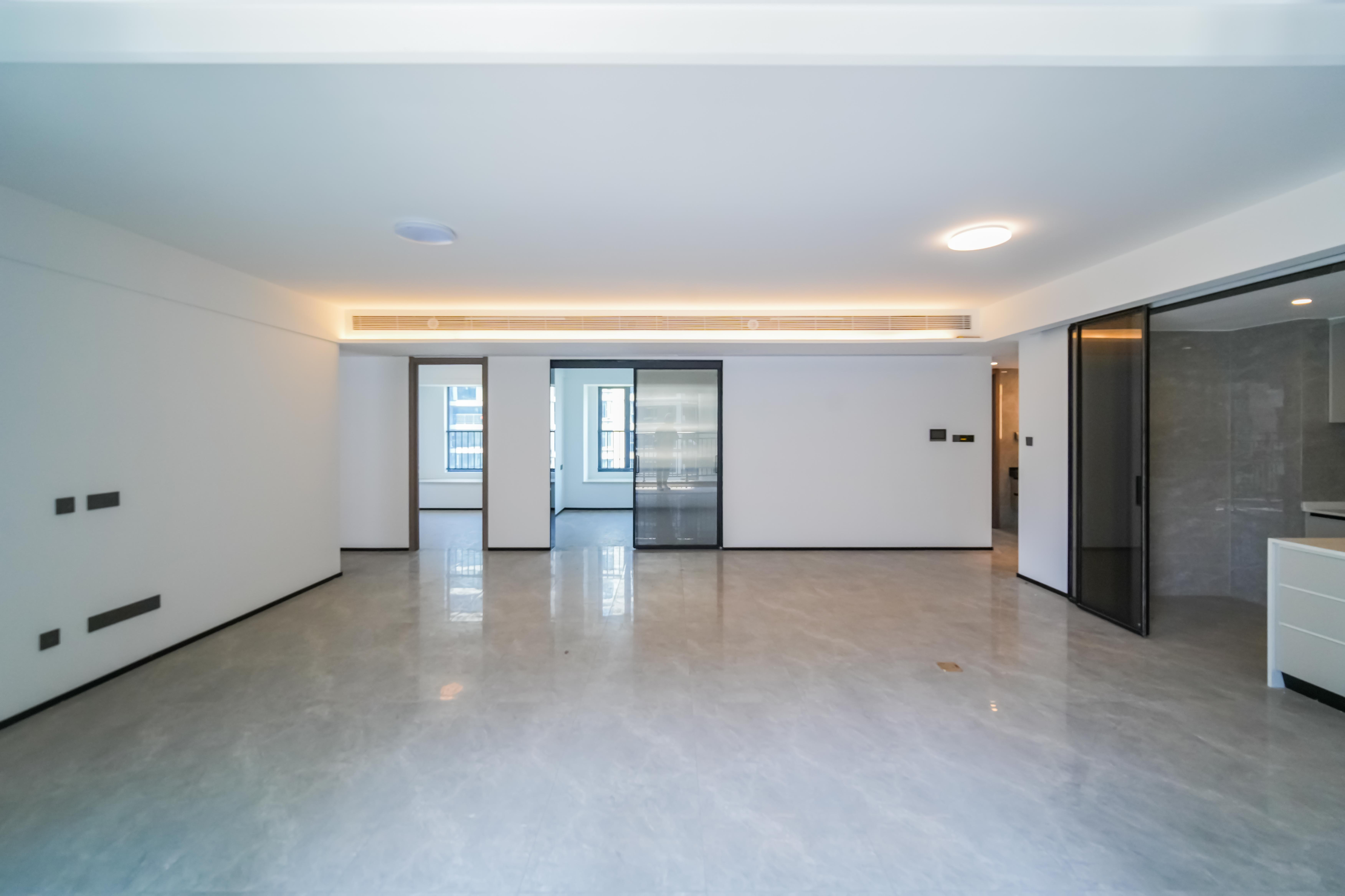 轨道万科悦府  4室2厅2卫    210.0万 轨道万科悦府  4室2厅2卫    210.0万客厅